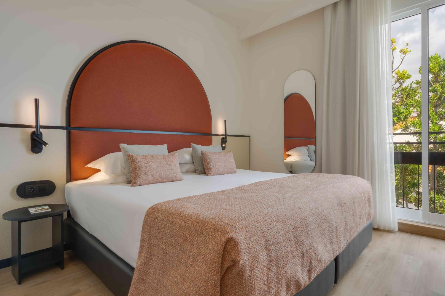 Double Room - Photo 7
