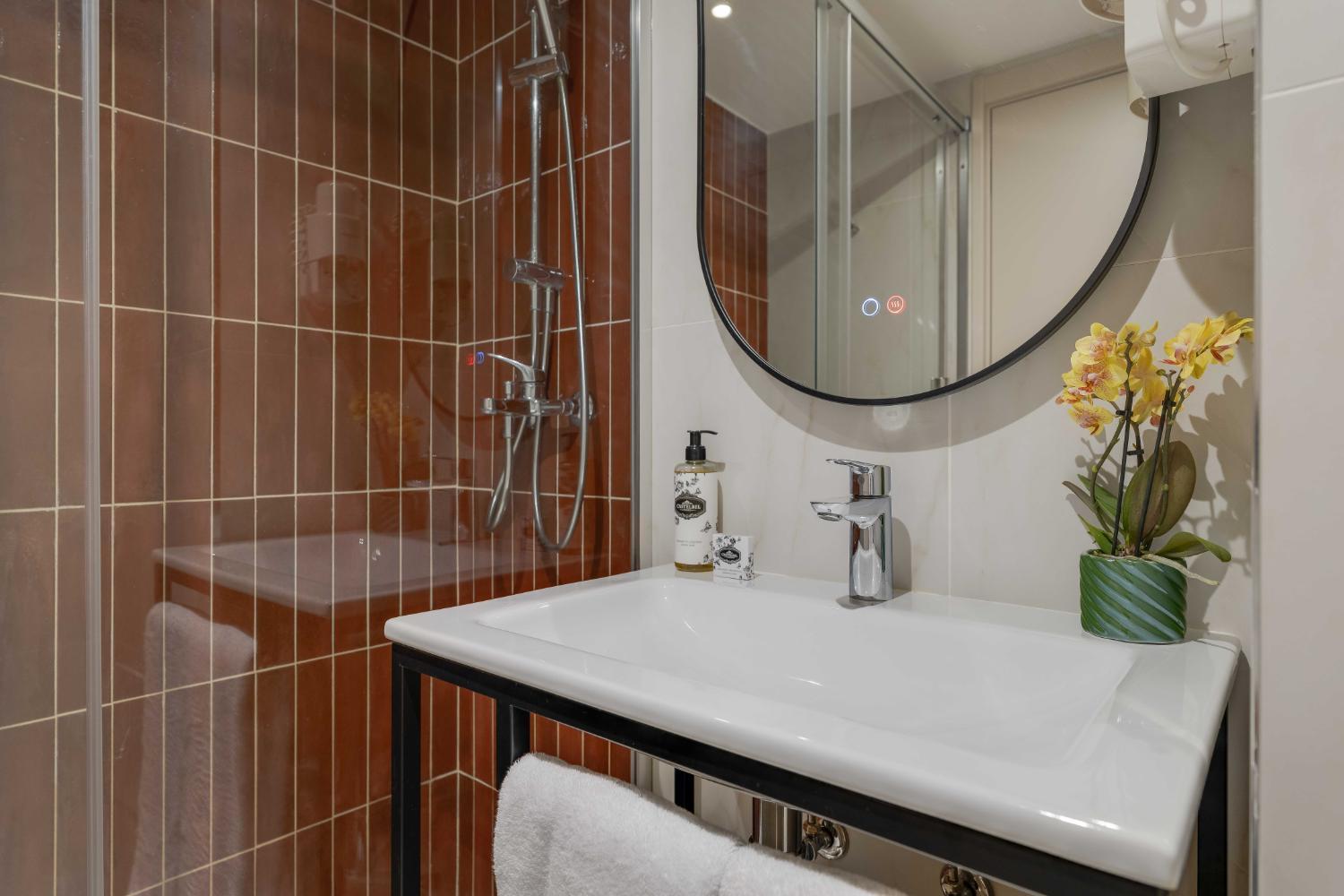 Double Room - Photo 2