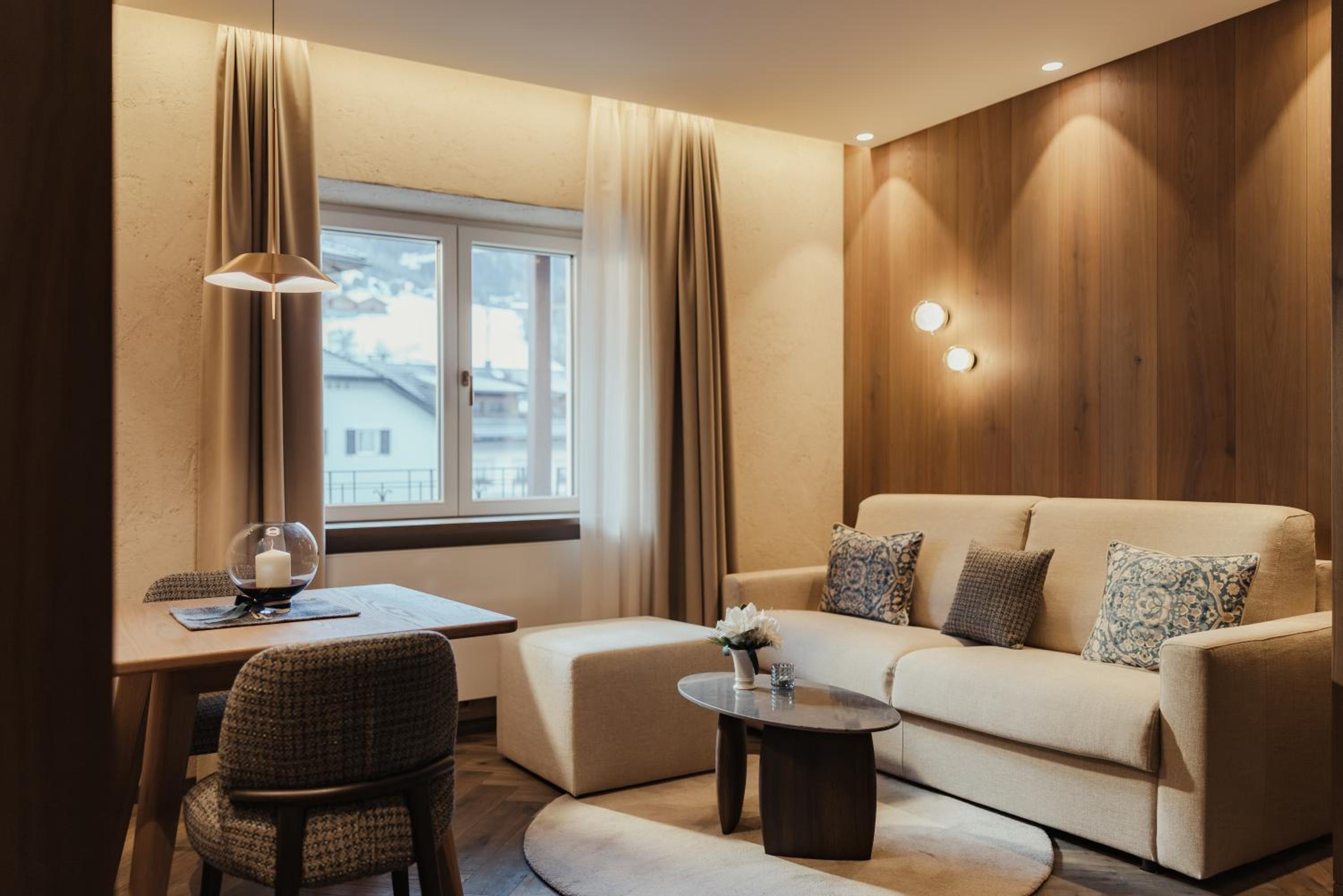 Deluxe Suite photo 2
