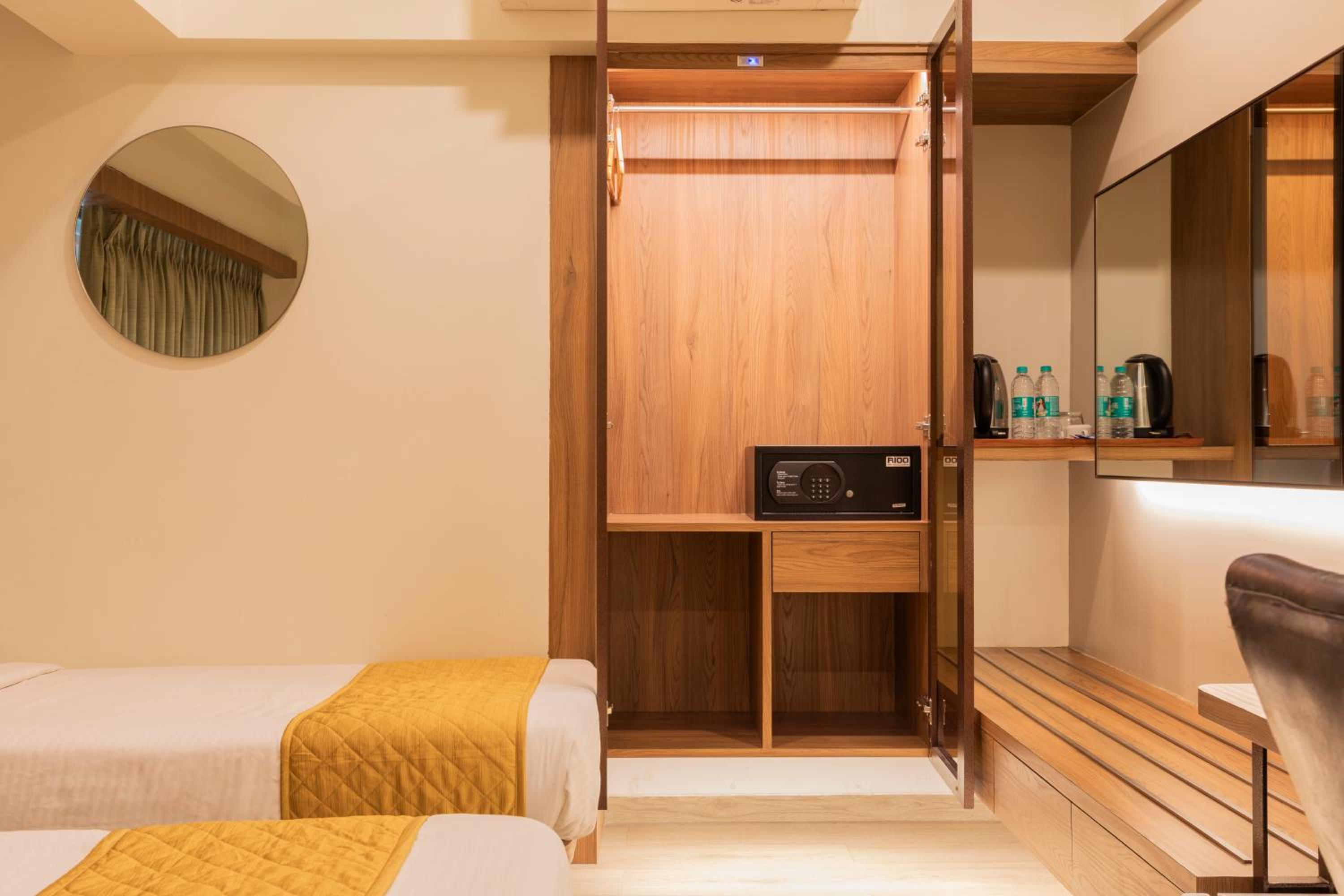 Superior Twin Room - Photo 6