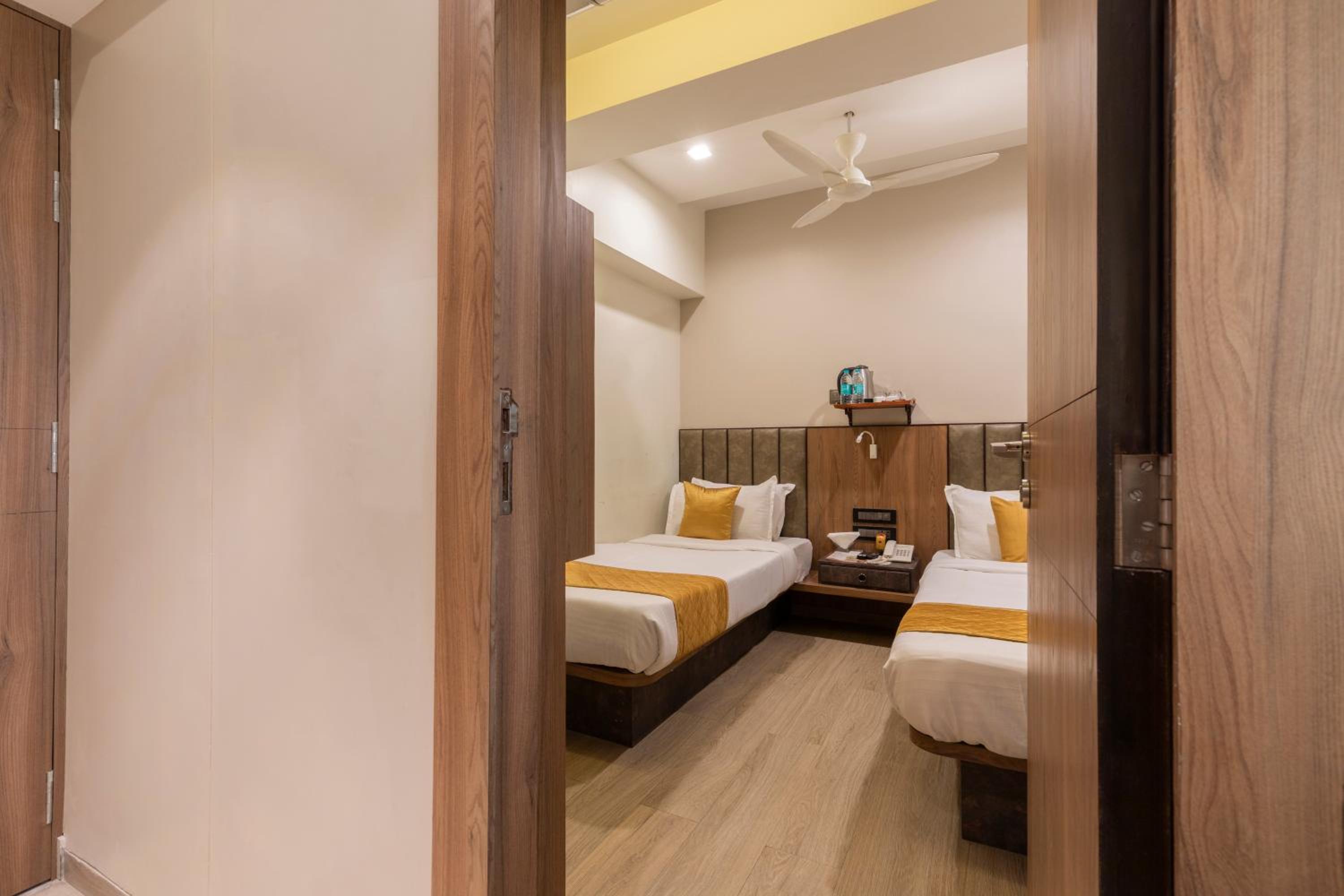 Superior Twin Room - Photo 2