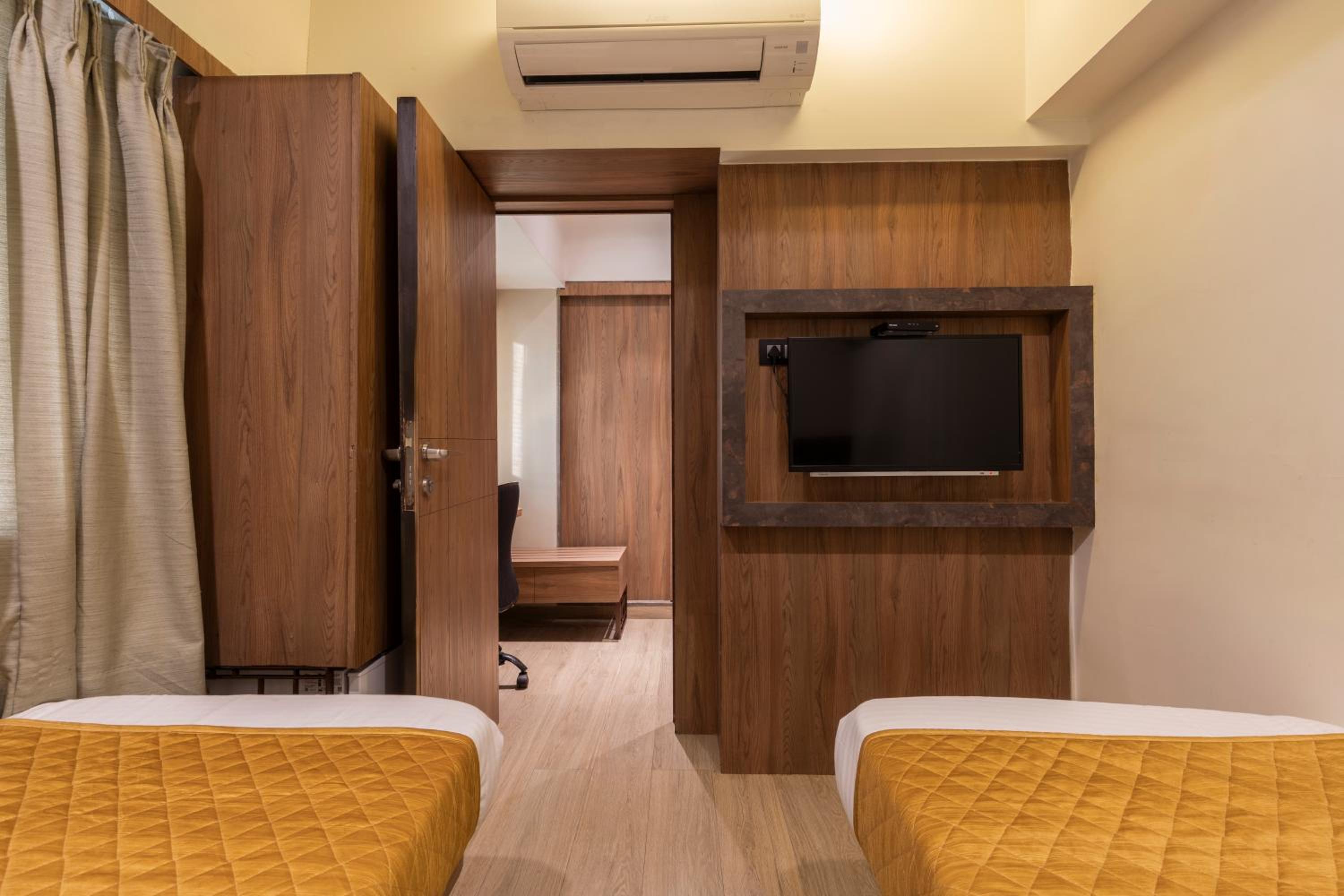 Superior Twin Room - Photo 4