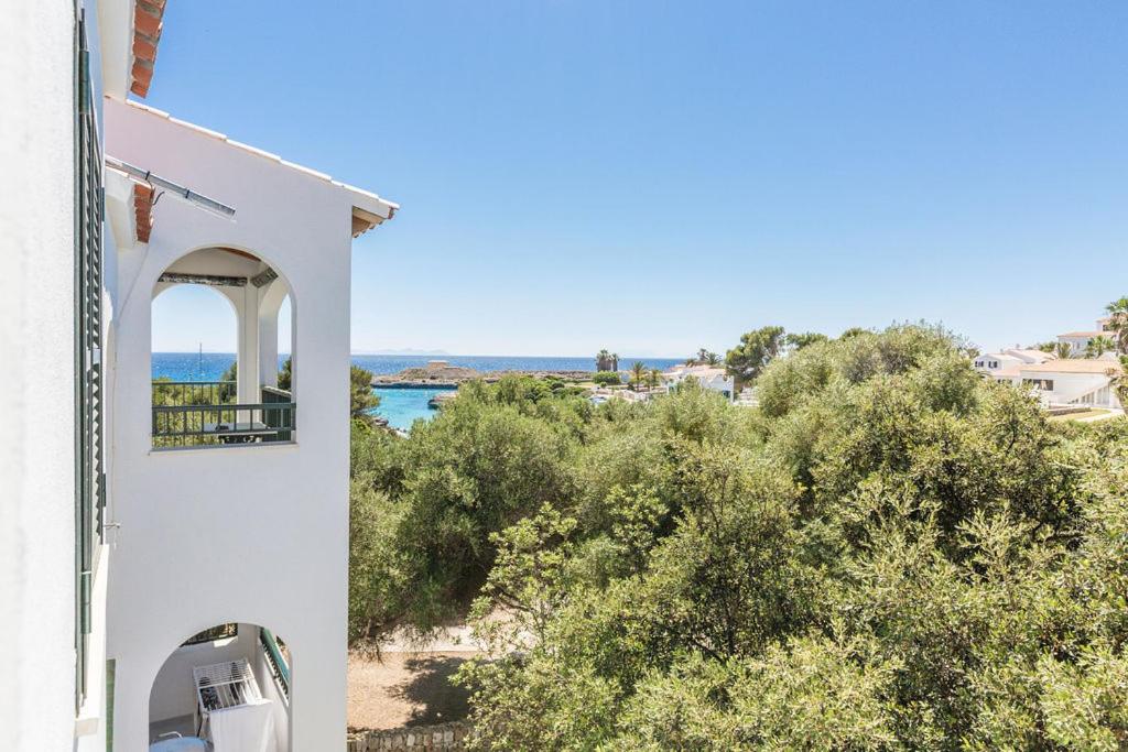 One-Bedroom Apartment with Sea View