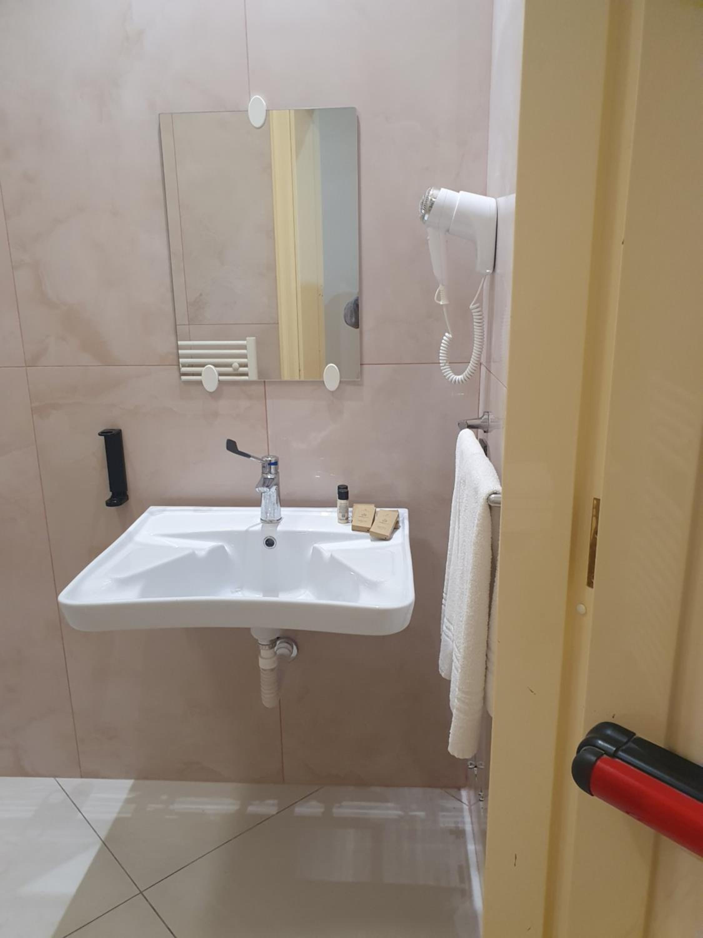 Economy Double or Twin Room