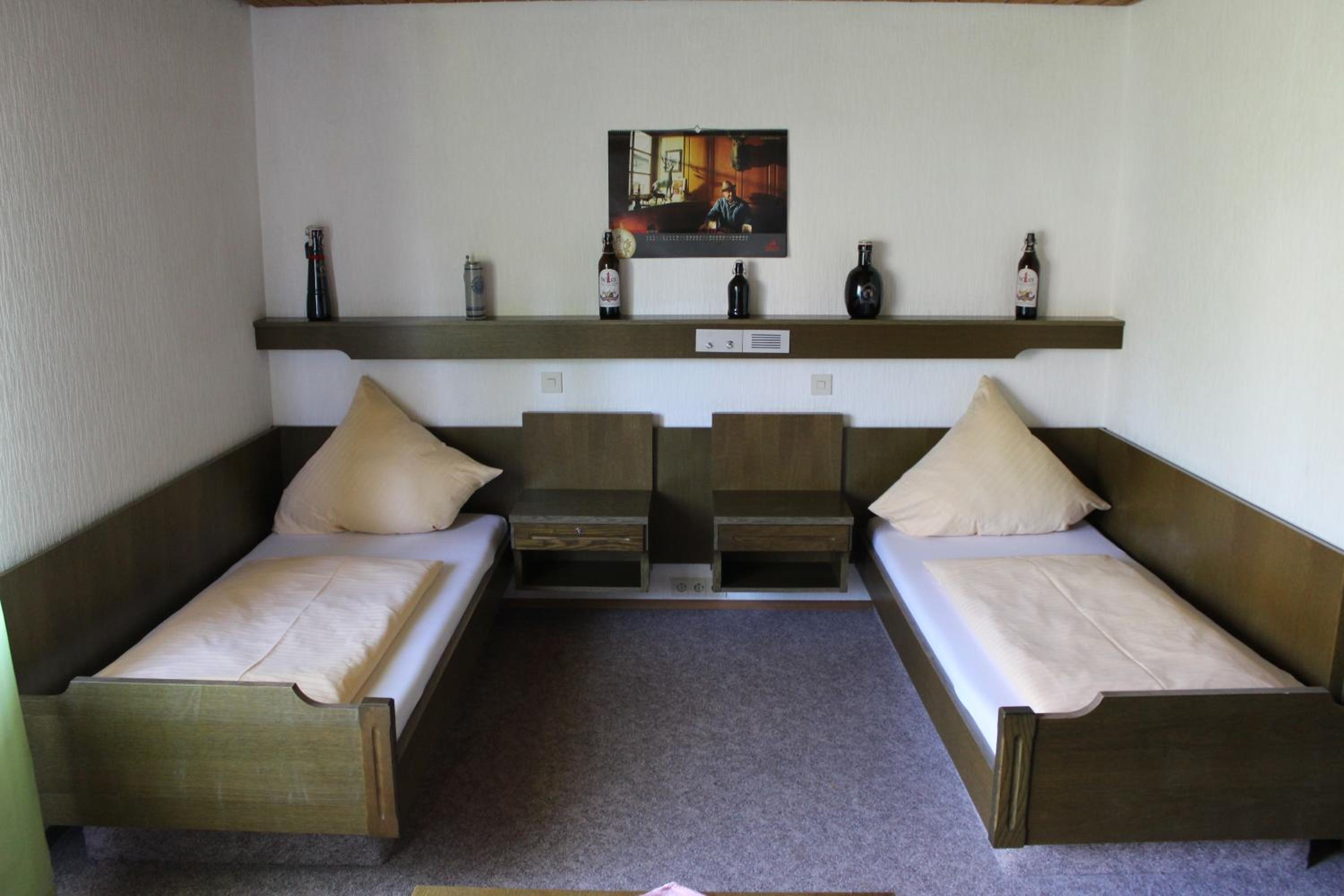 Double Room with Private Bathroom - Photo 6