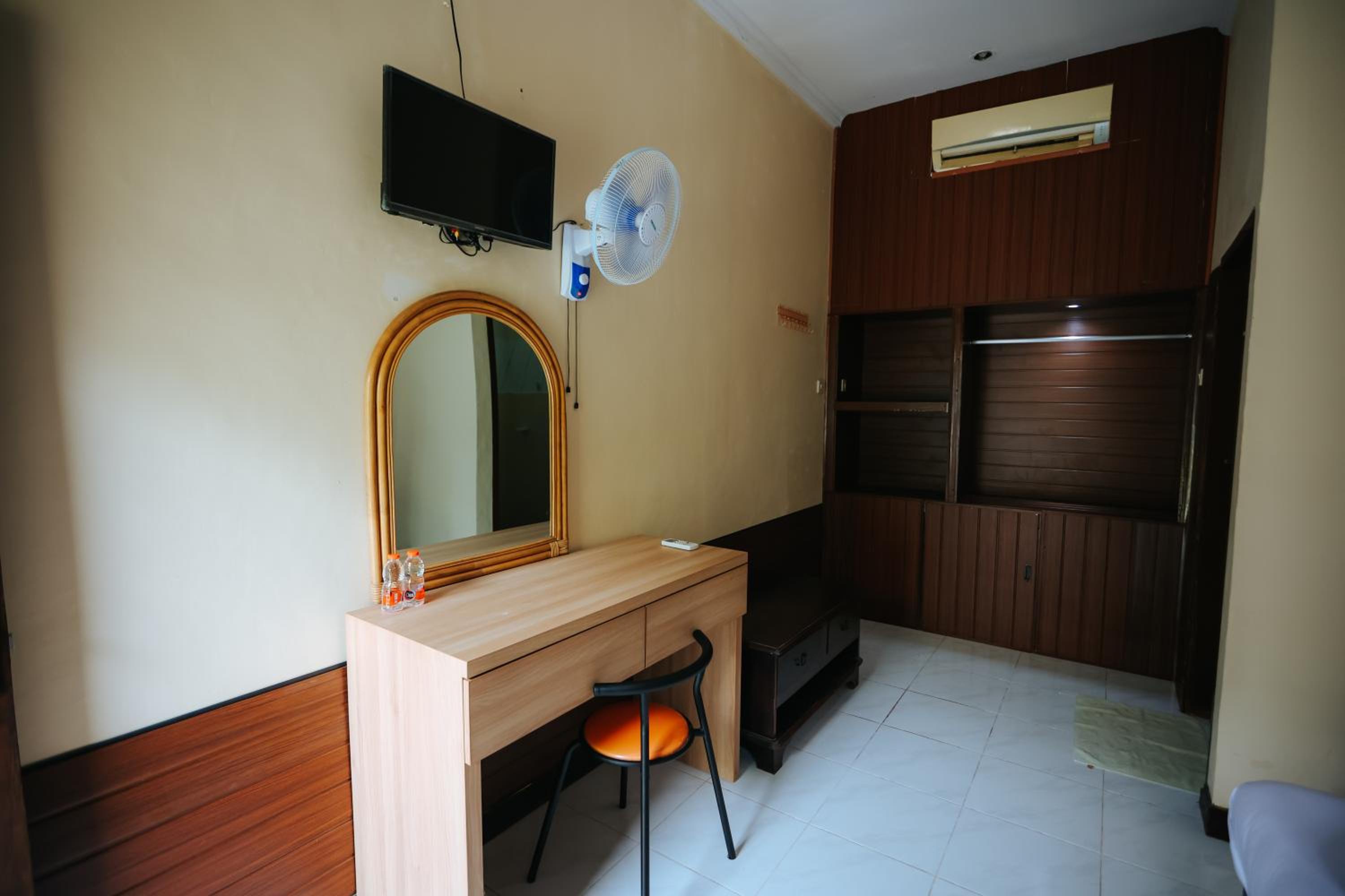 Standard Double Room - Photo 3