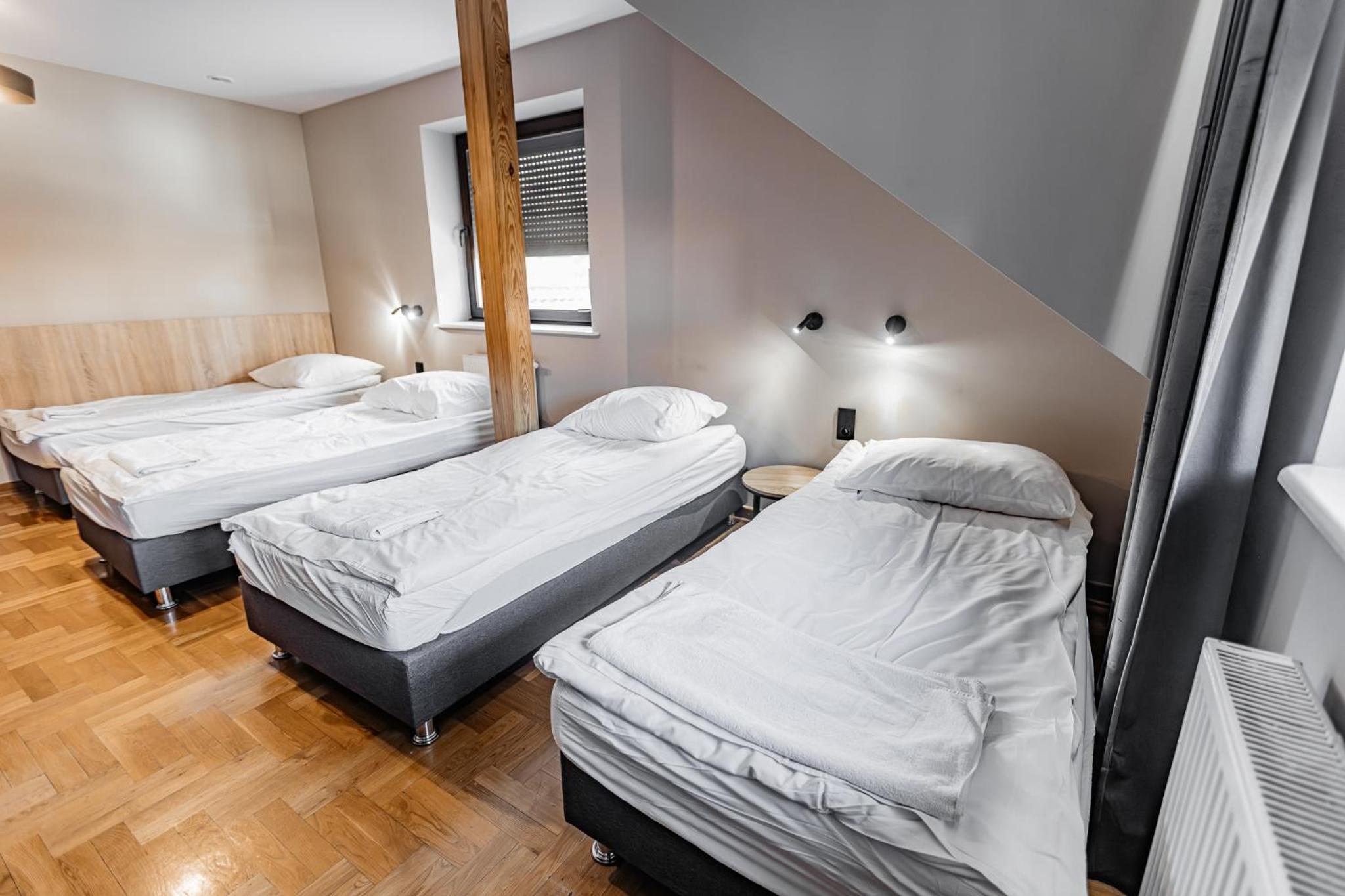 Quadruple Room - Photo 3