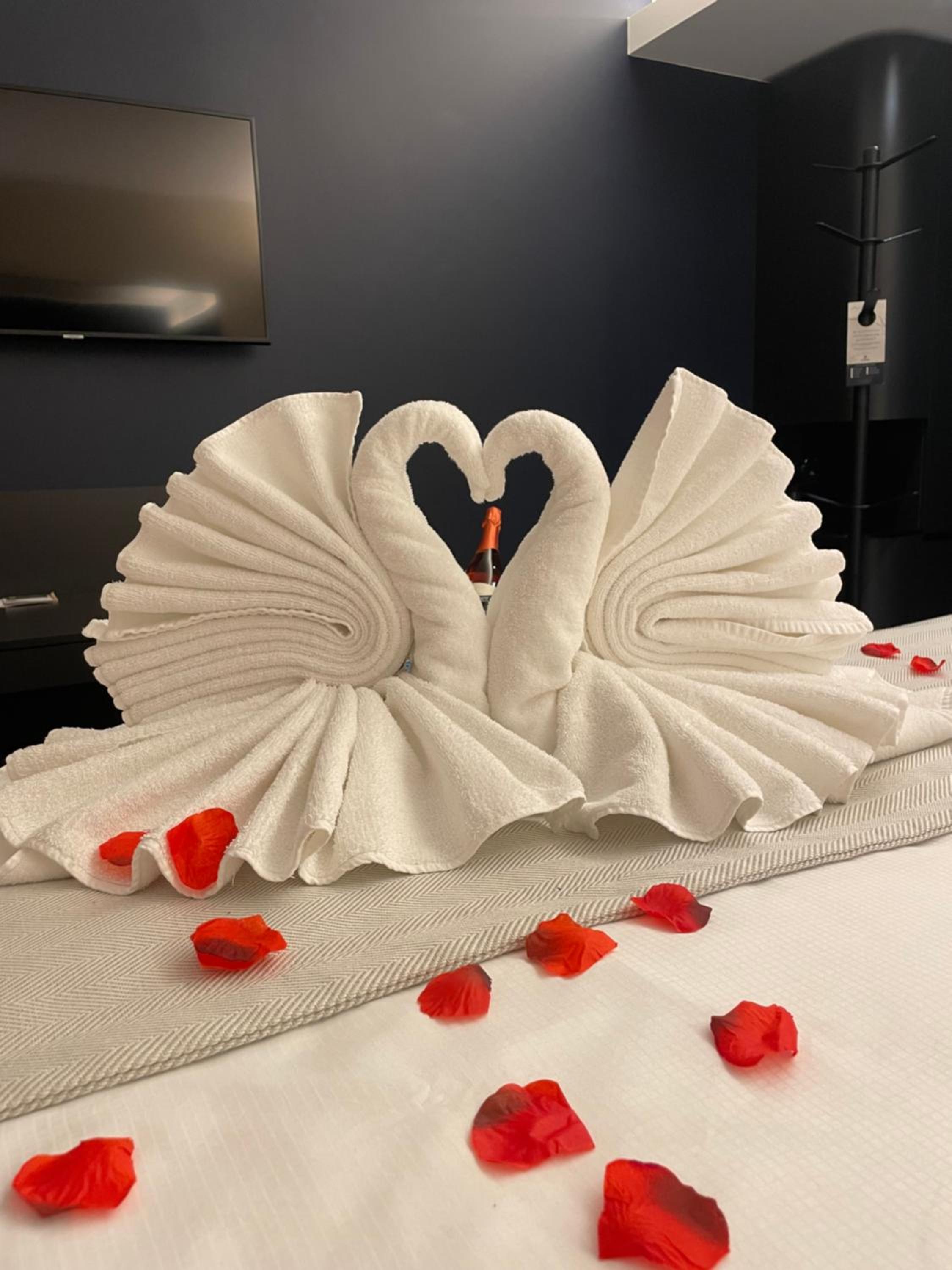 Valentine's Special Offer - Executive Double Room - Photo 4
