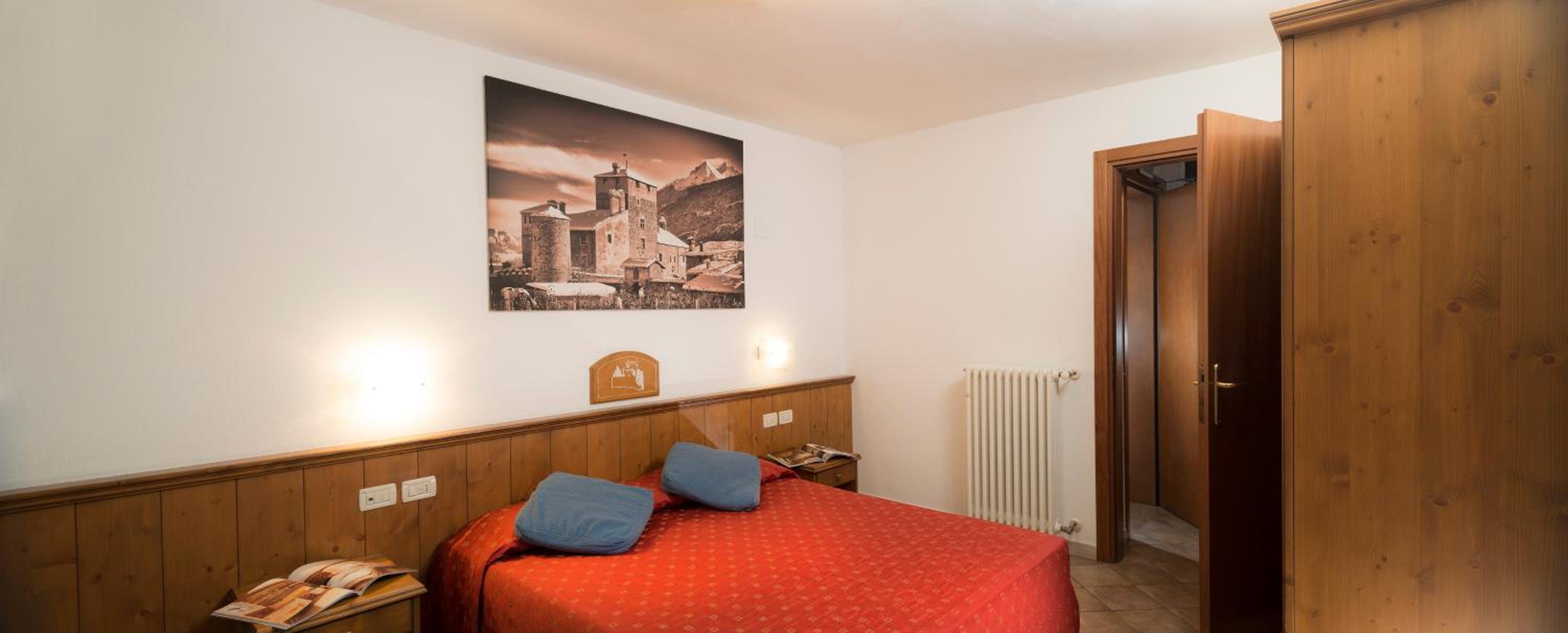 Double or Twin Room - Photo 2