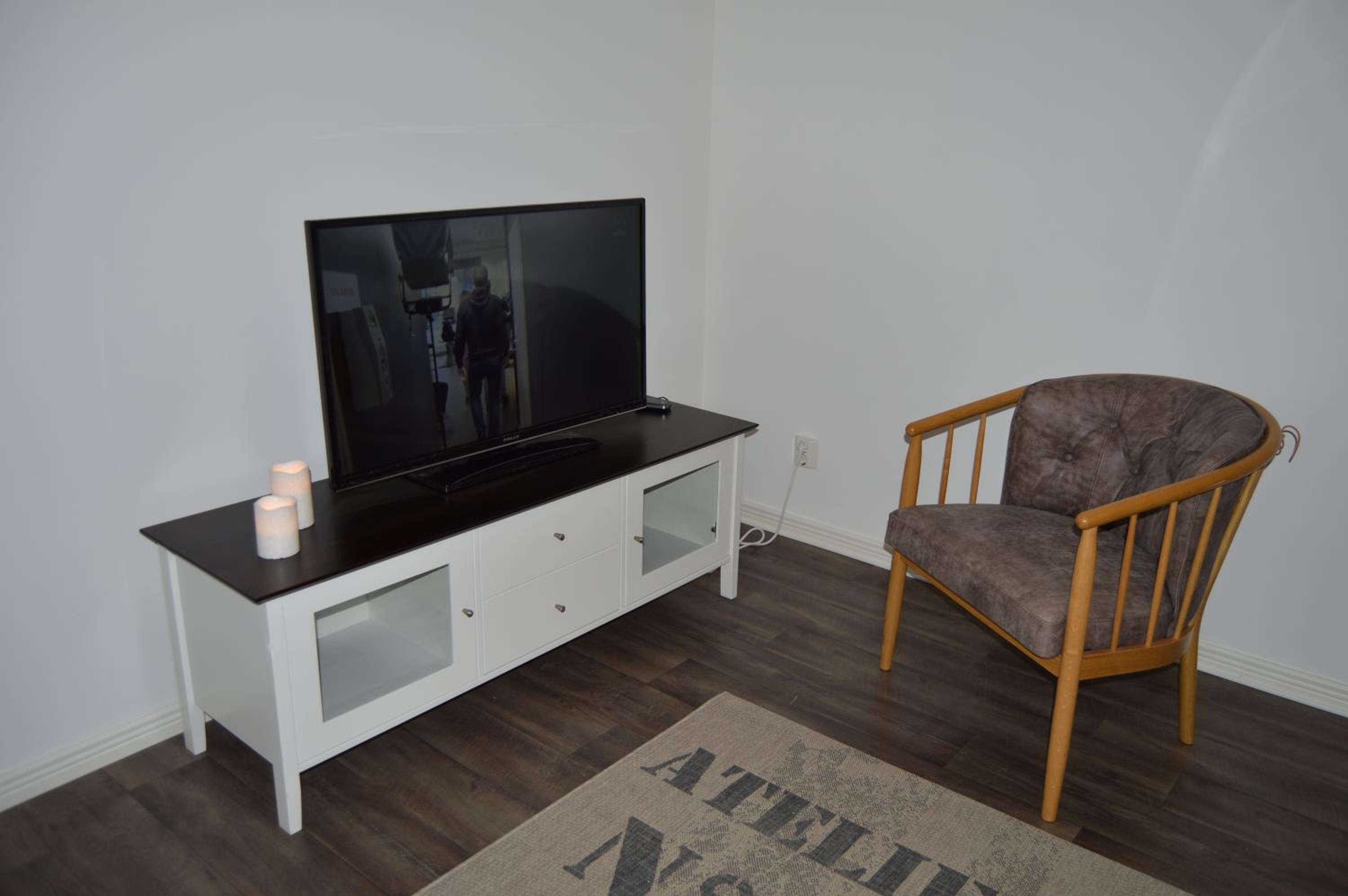 Apartment photo 2