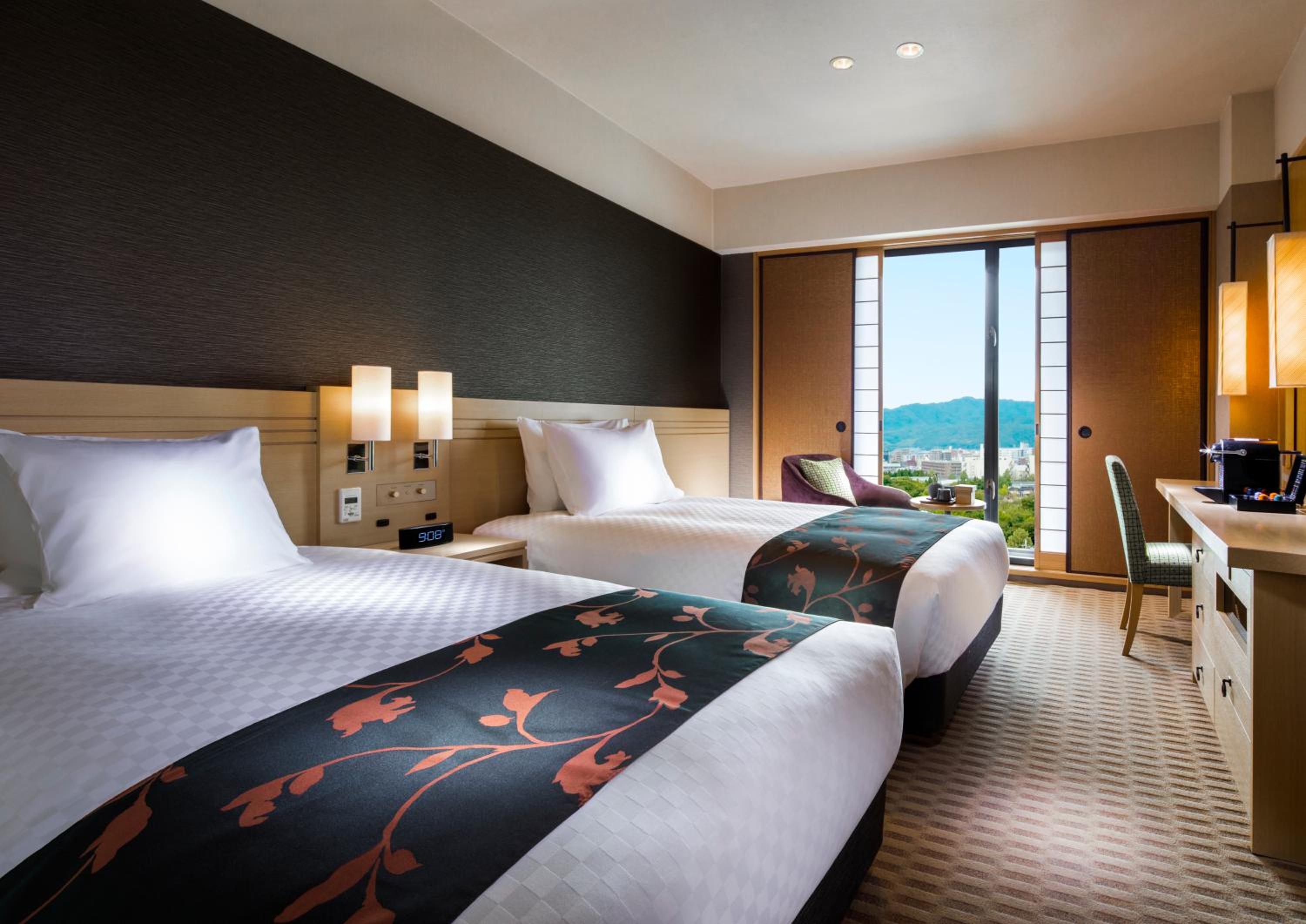 Standard Twin Room - High Floor - Non-Smoking - Photo 3