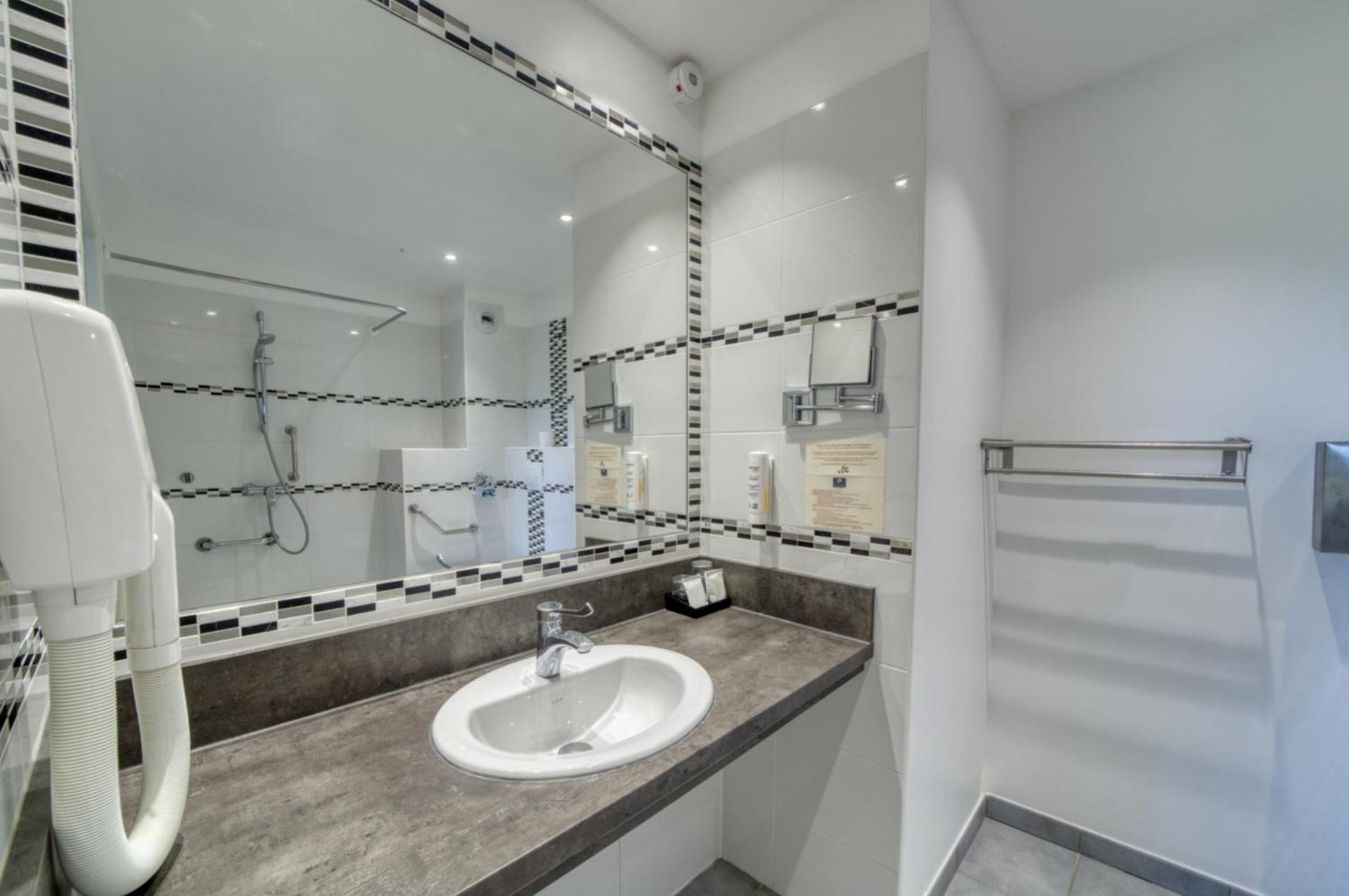 Triple Room - Disability Access photo 2