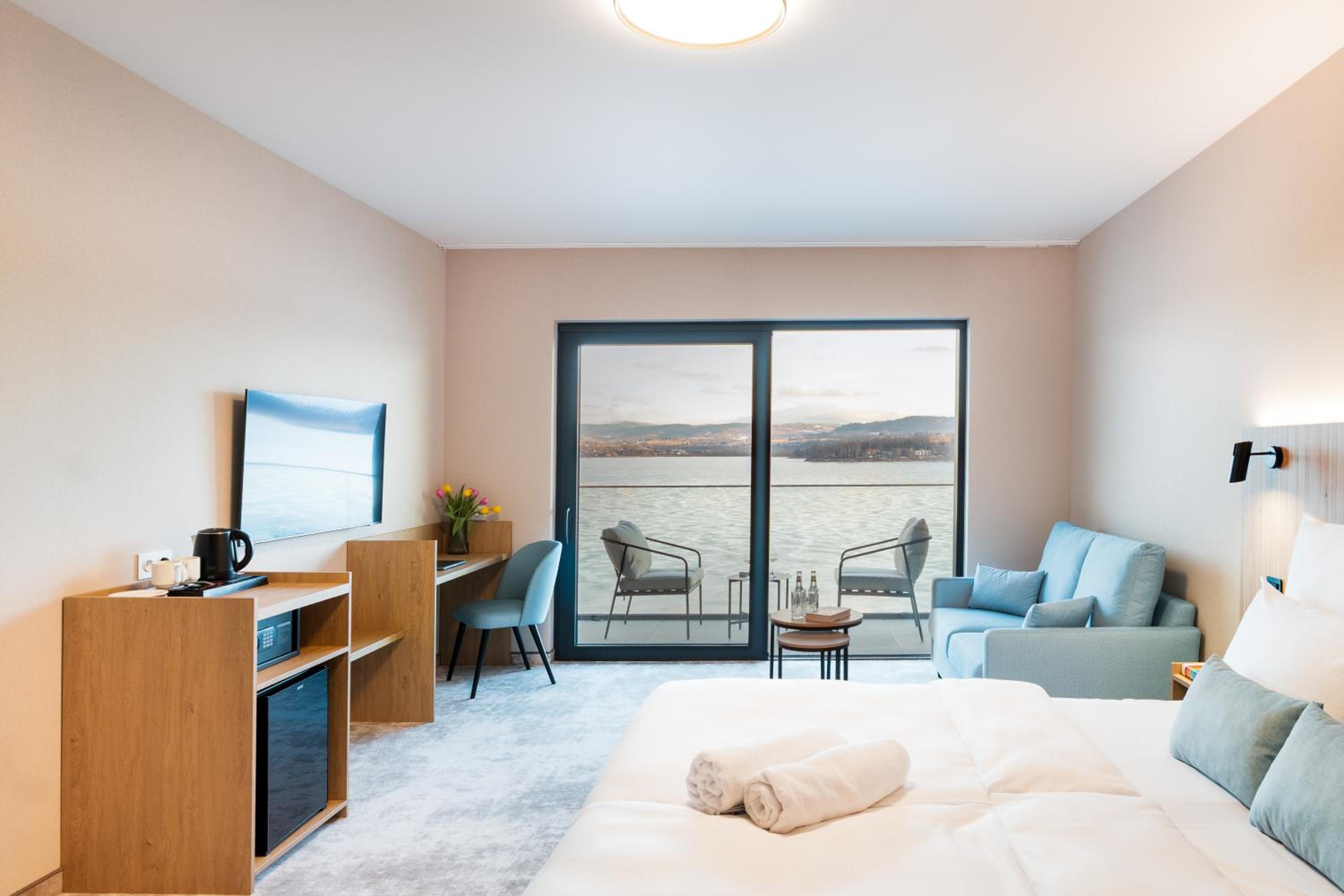 Double Room with Lake View