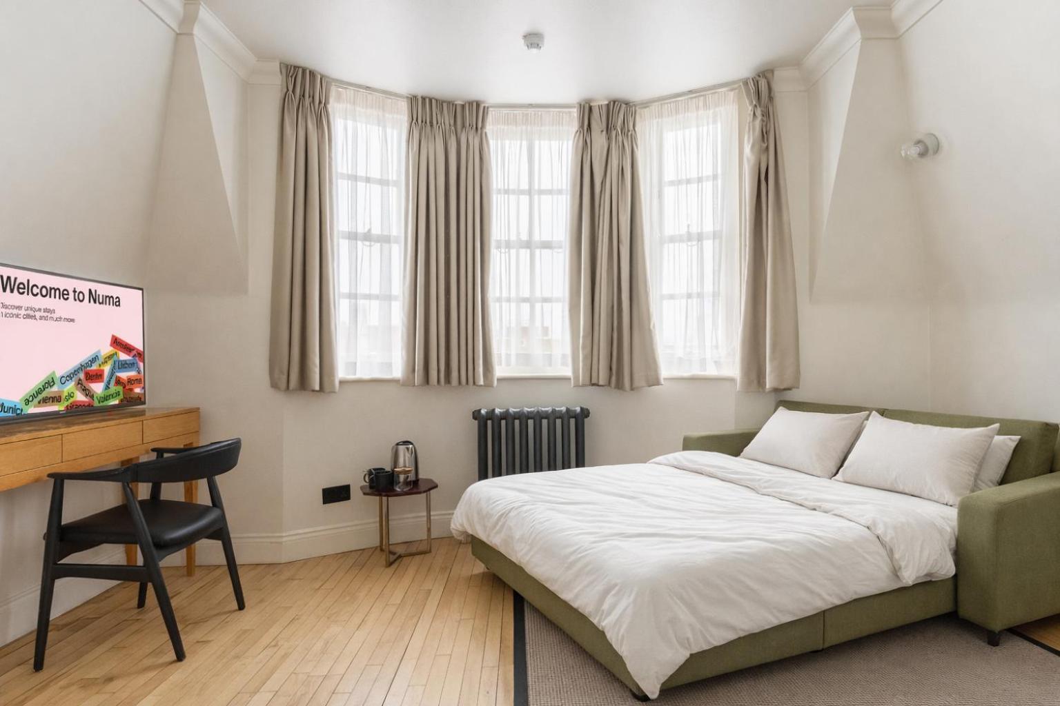Deluxe Triple Room photo 2