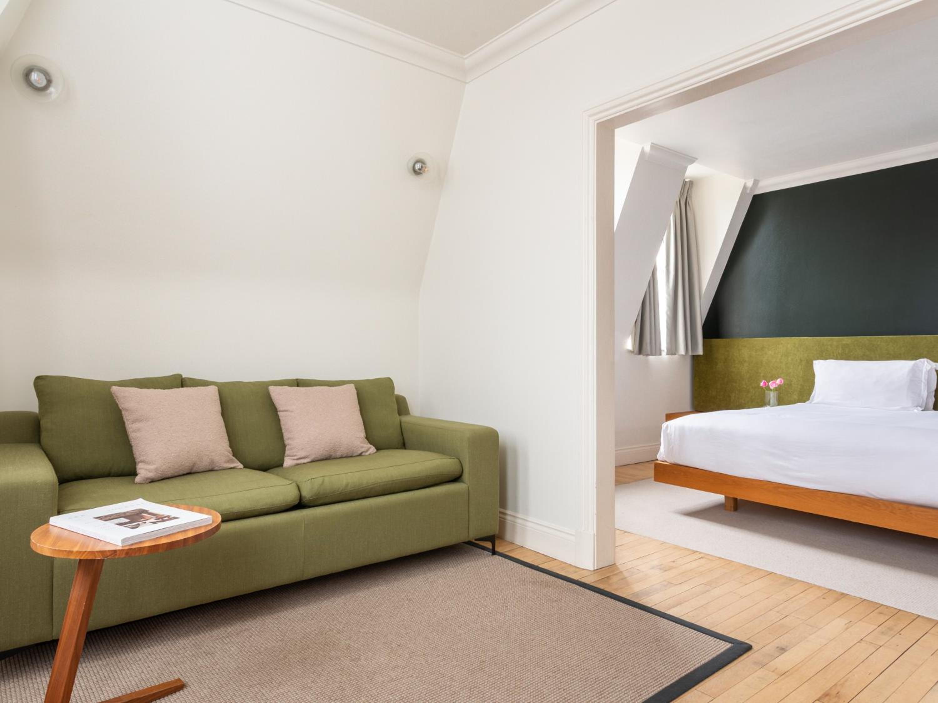 Deluxe Triple Room photo 3