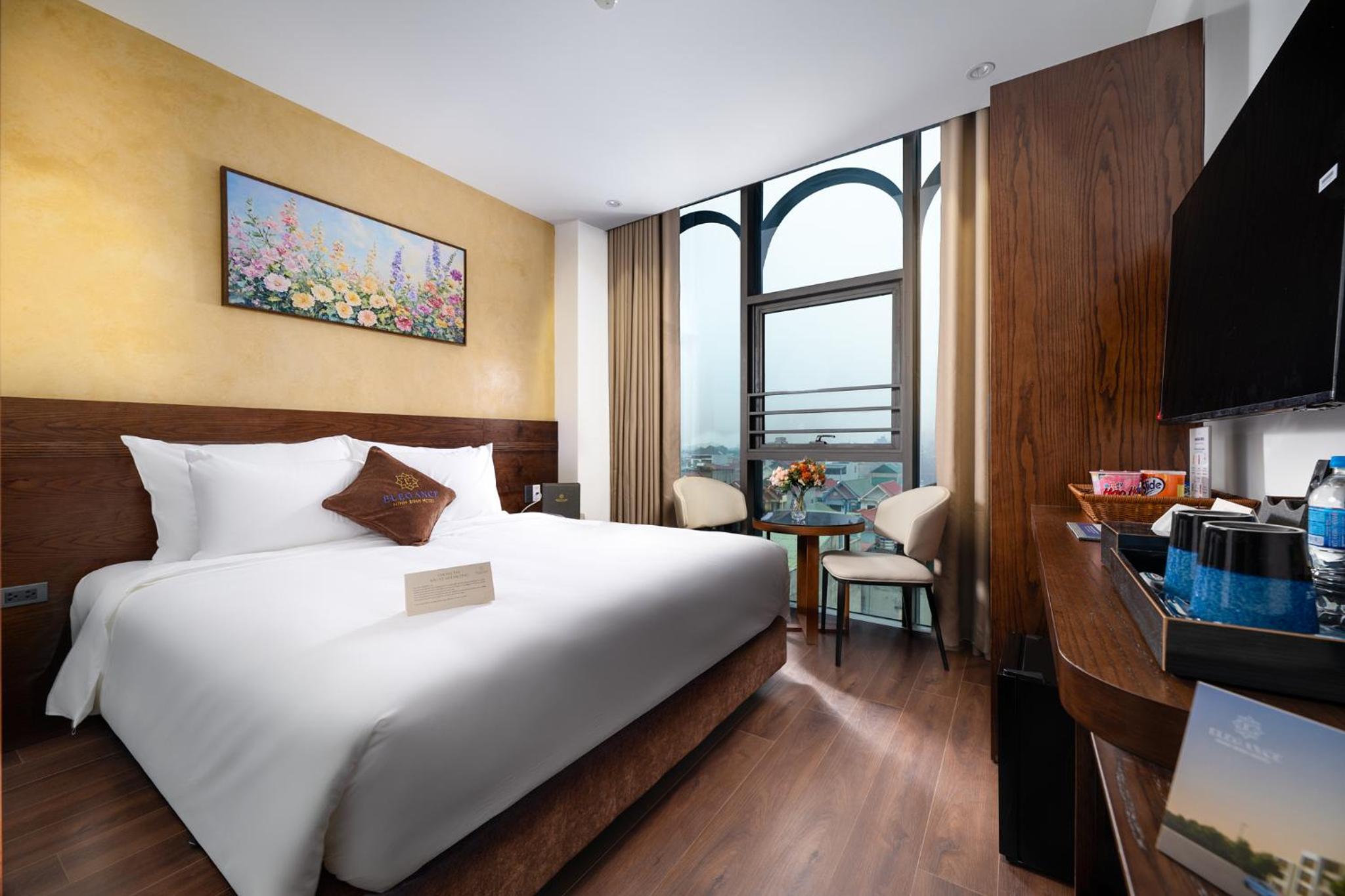 Standard Queen Room