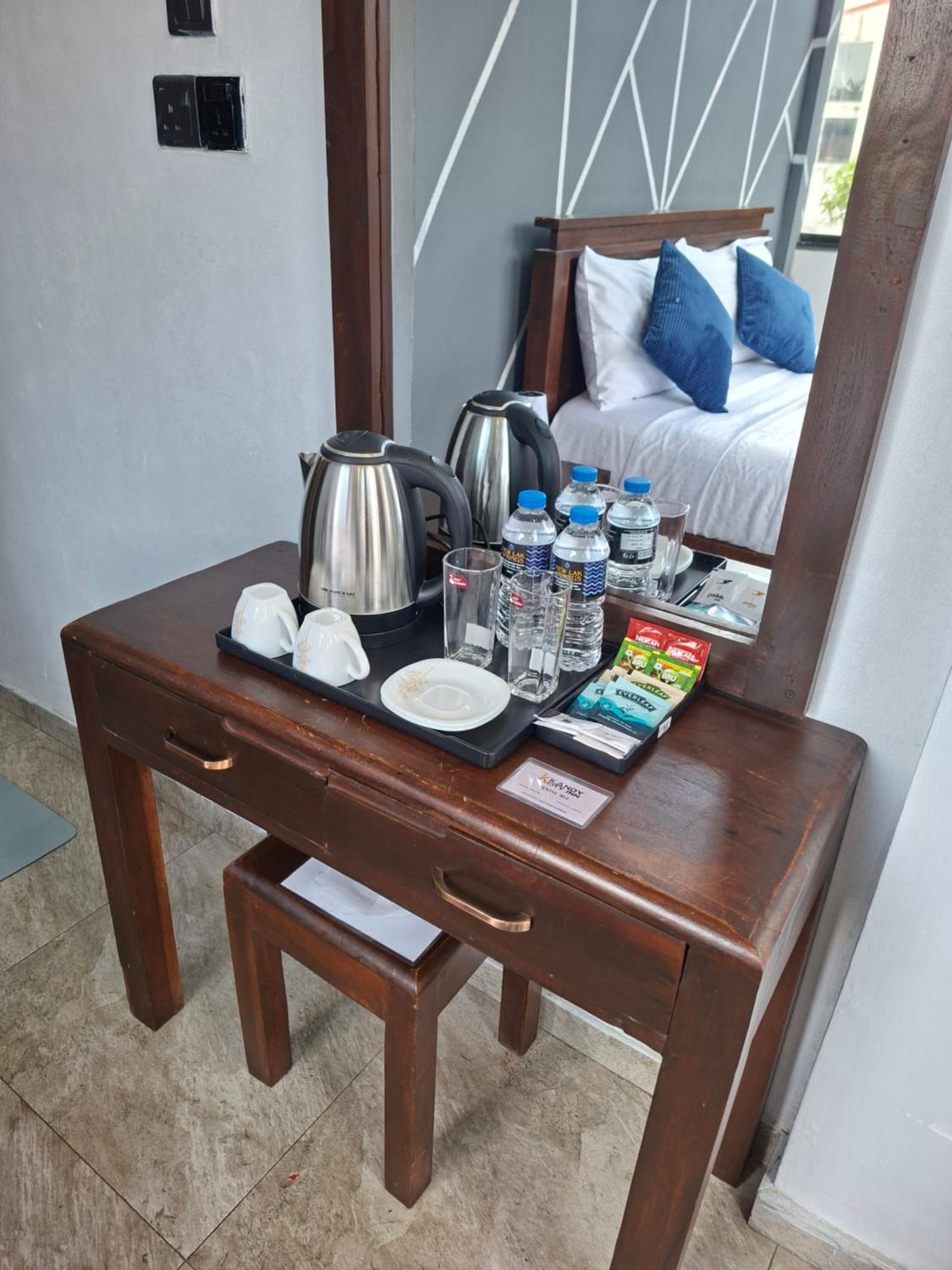Standard Double Room - Photo 8