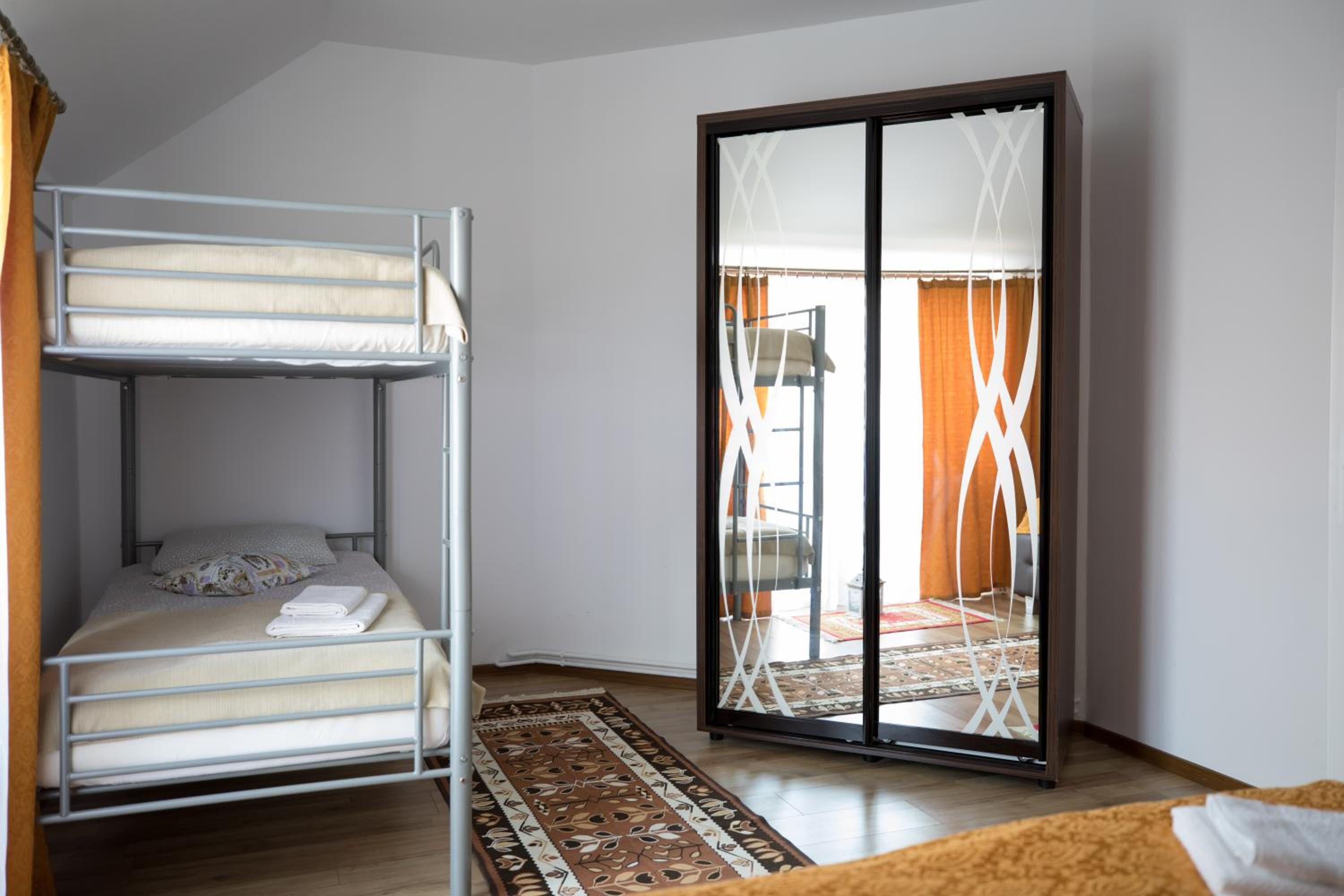 Quadruple Room with Shared Bathroom photo 1