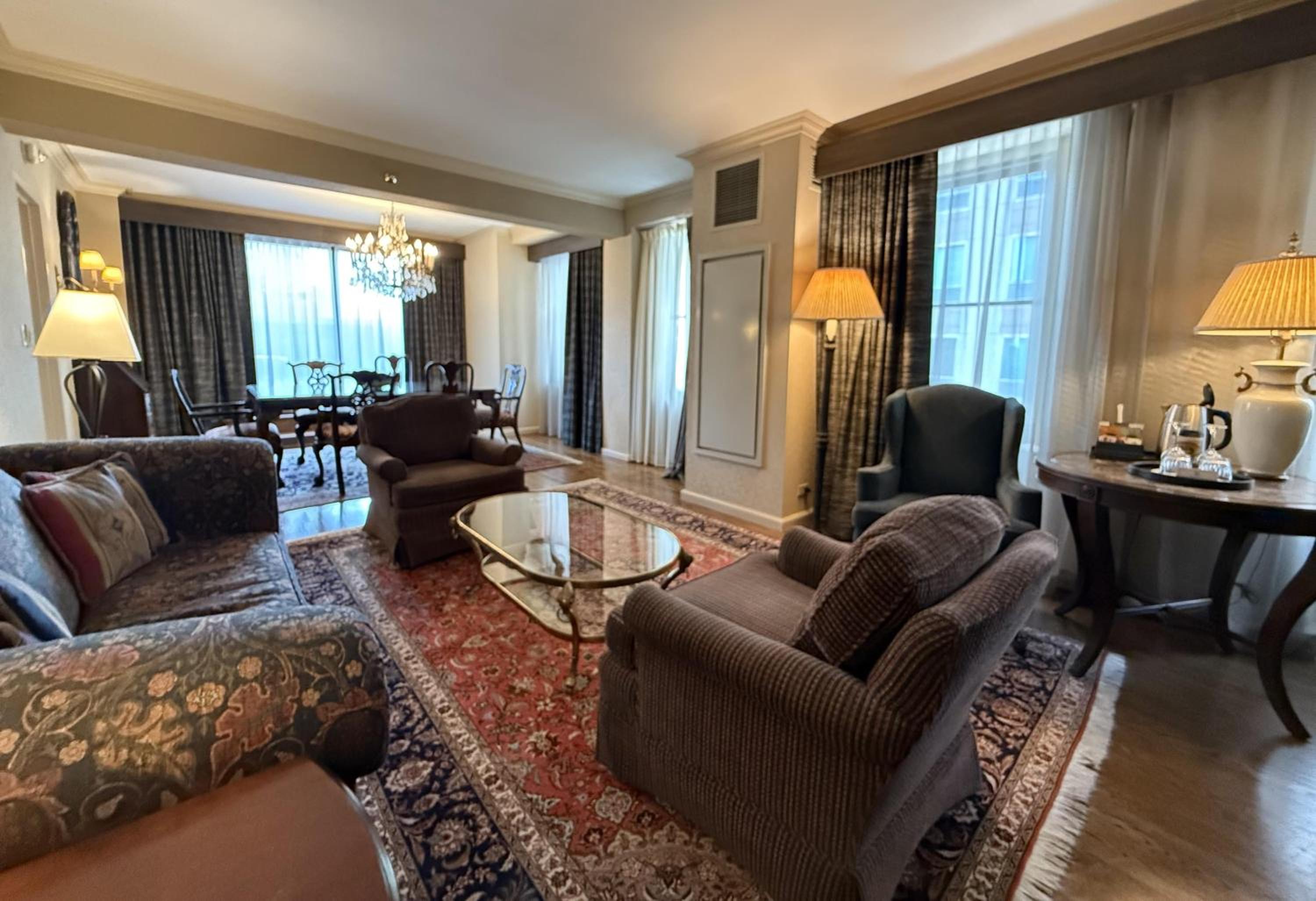 Presidential King Suite - Non-Smoking