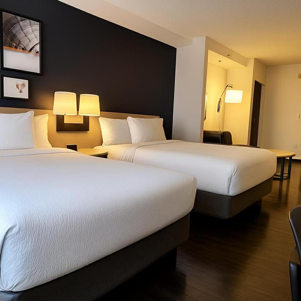 Queen Room with Two Queen Beds photo 3