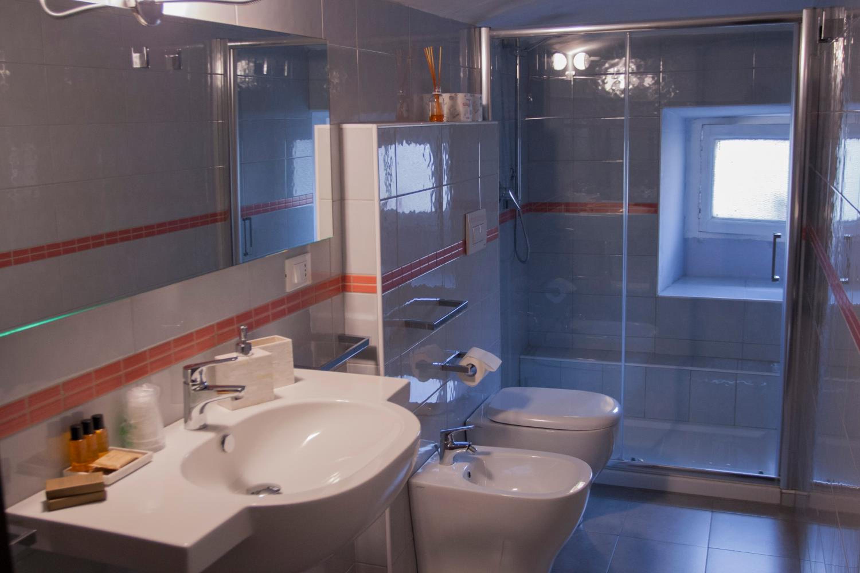 Quadruple Room with Private External Bathroom photo 2