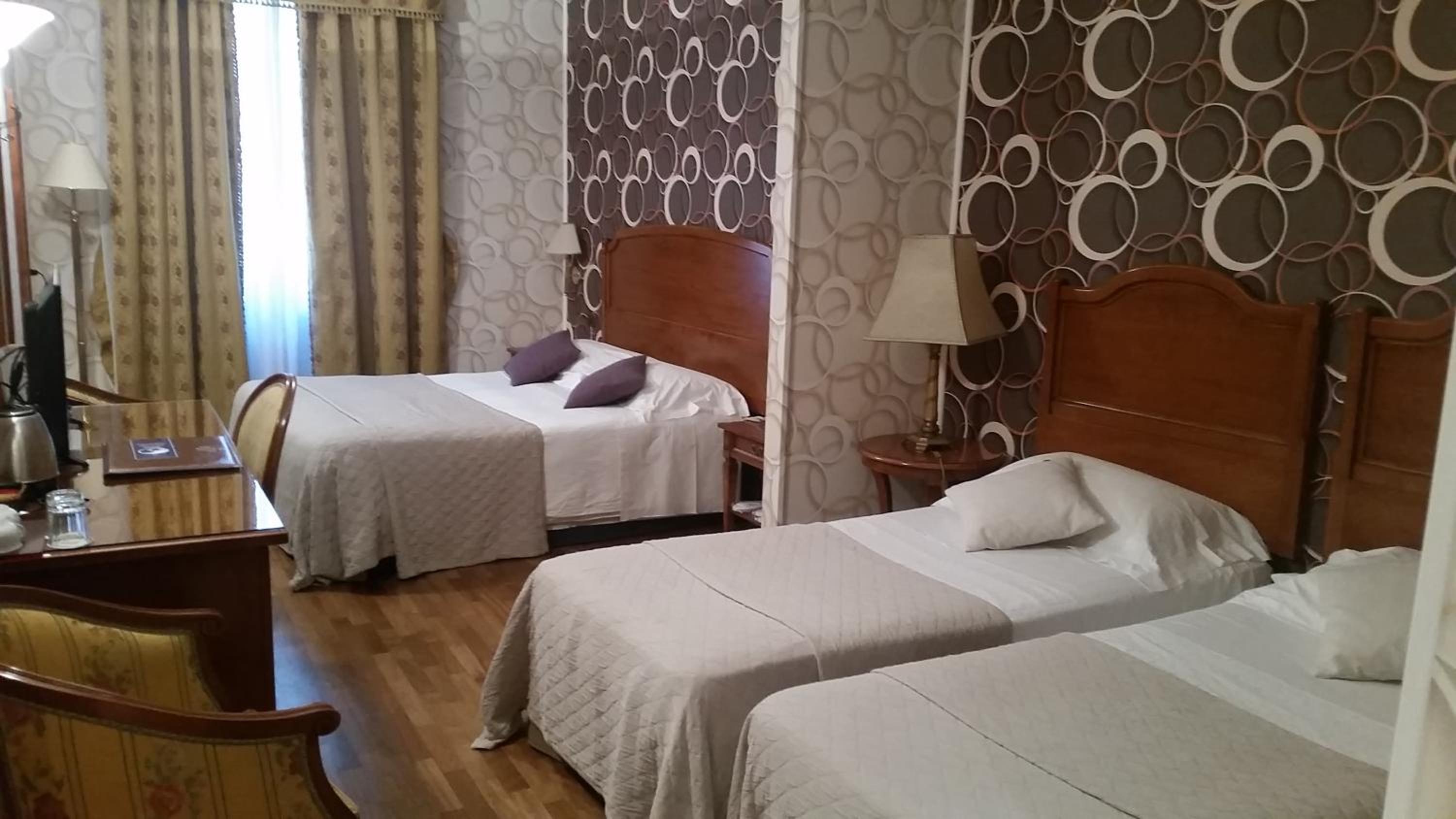Quadruple Room - Photo 4