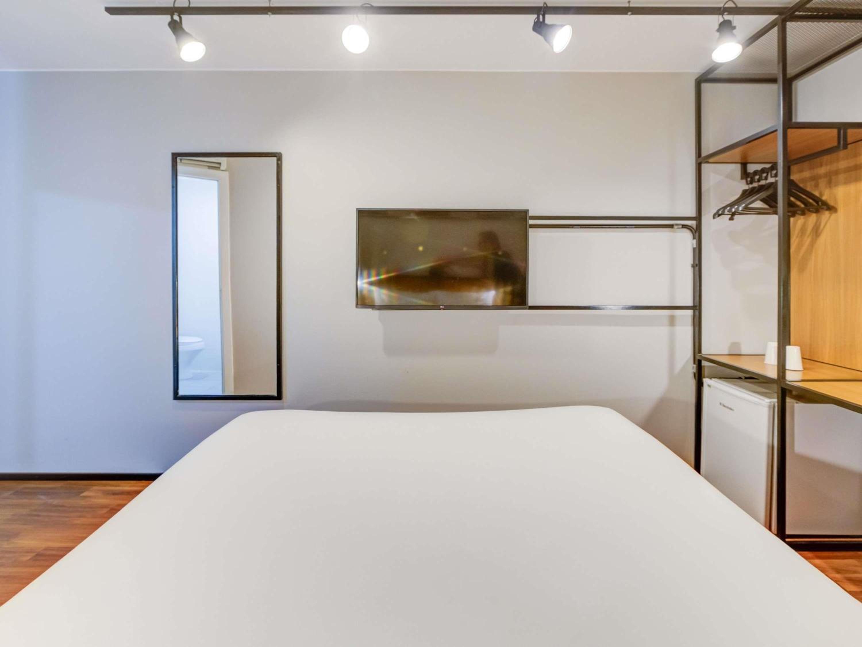 Adapted Standard Double Room photo 3