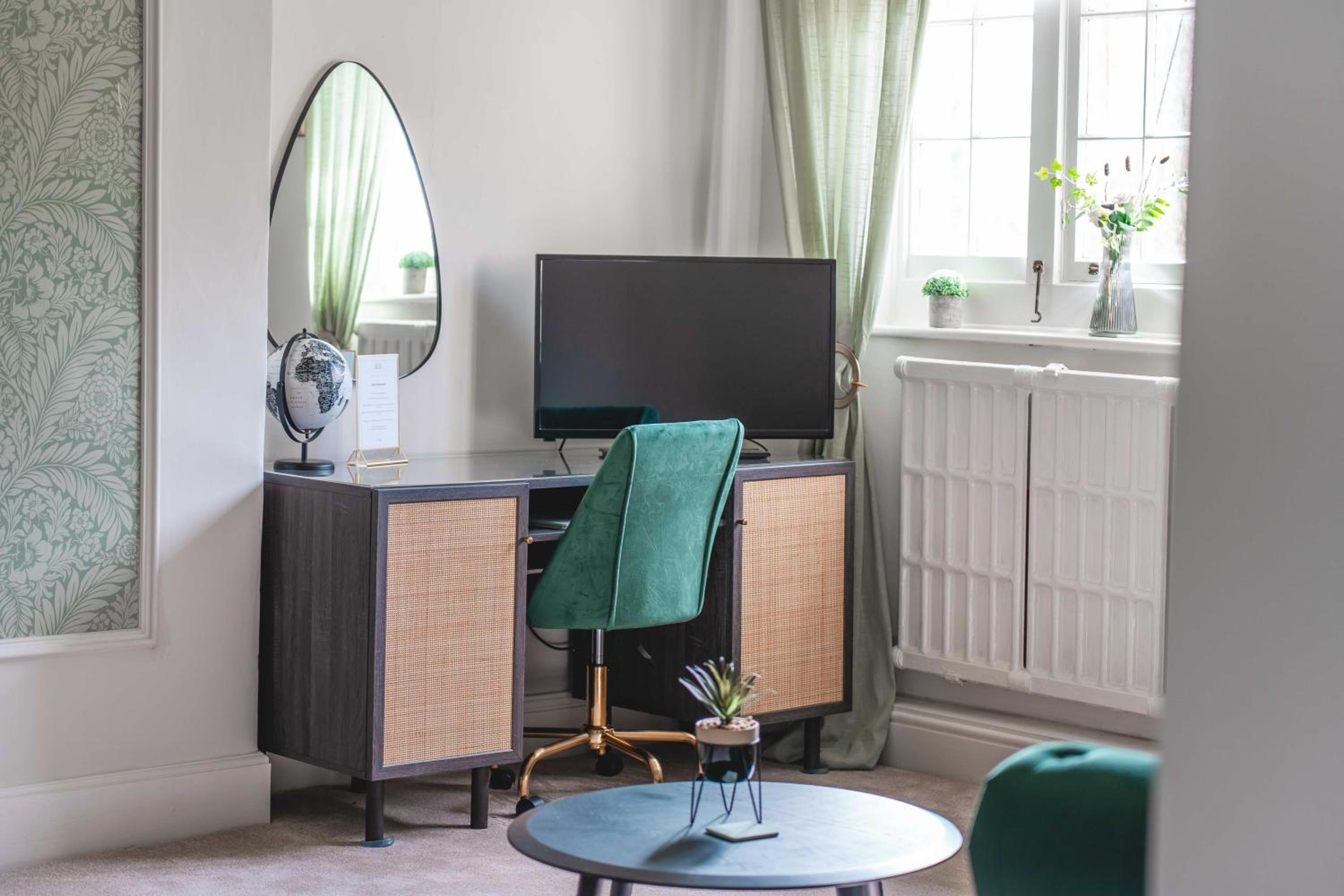 Superior King Room