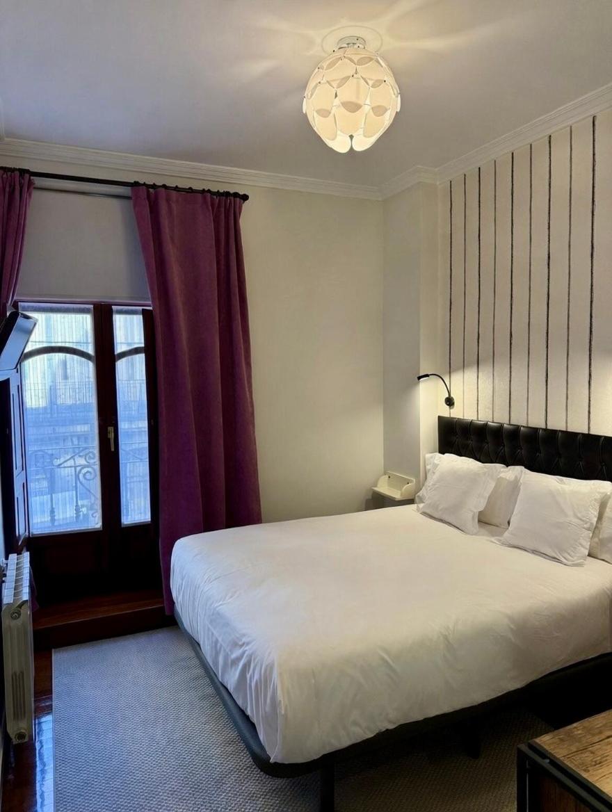 Standard Queen Room photo 3