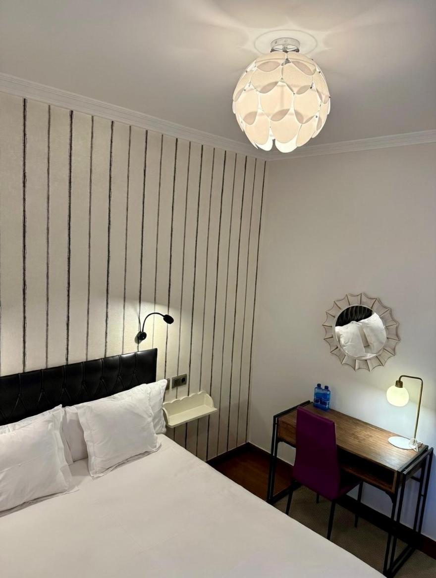 Standard Queen Room photo 2