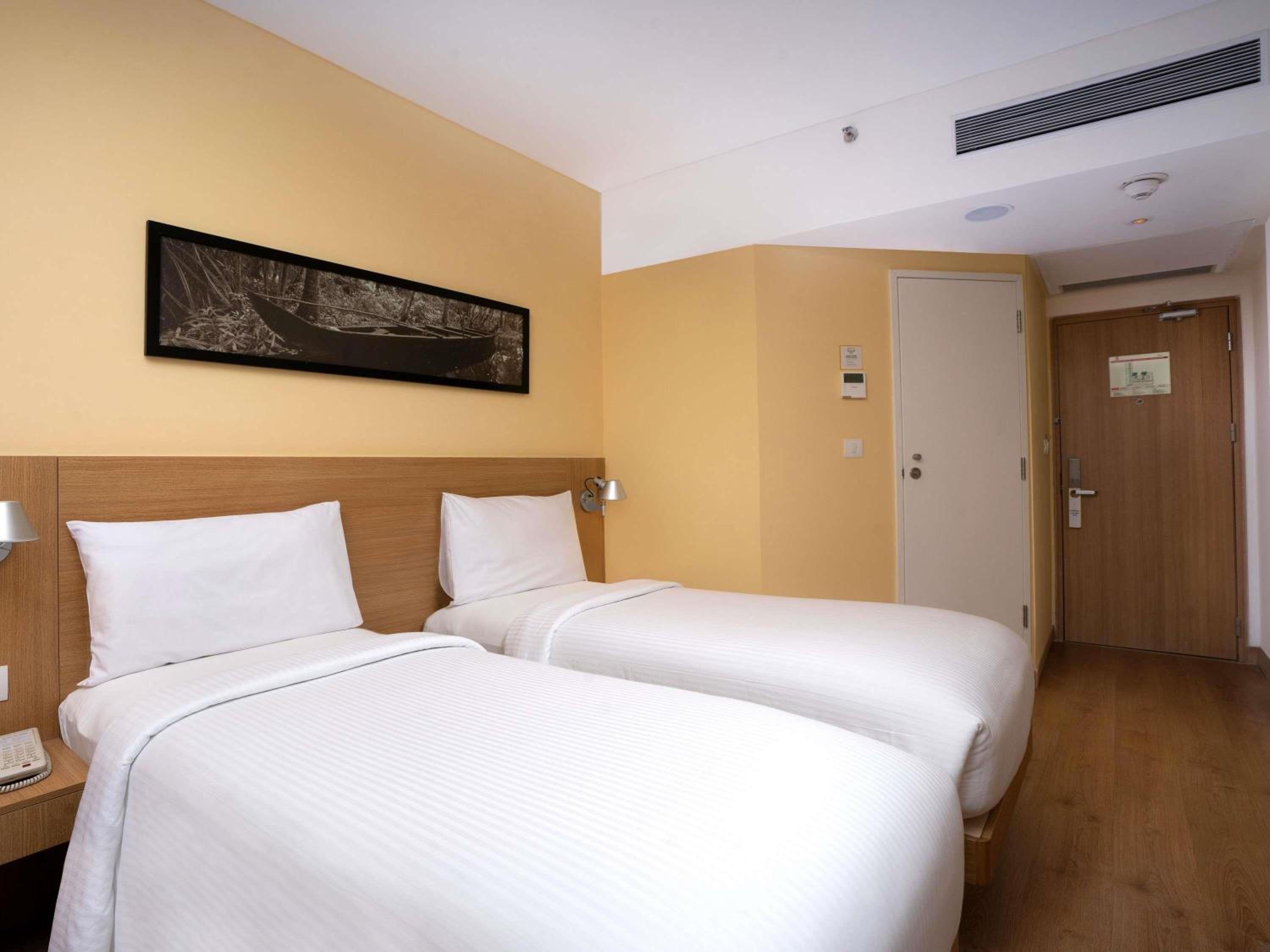 Deluxe Queen Room - 30% Off Dining photo 2