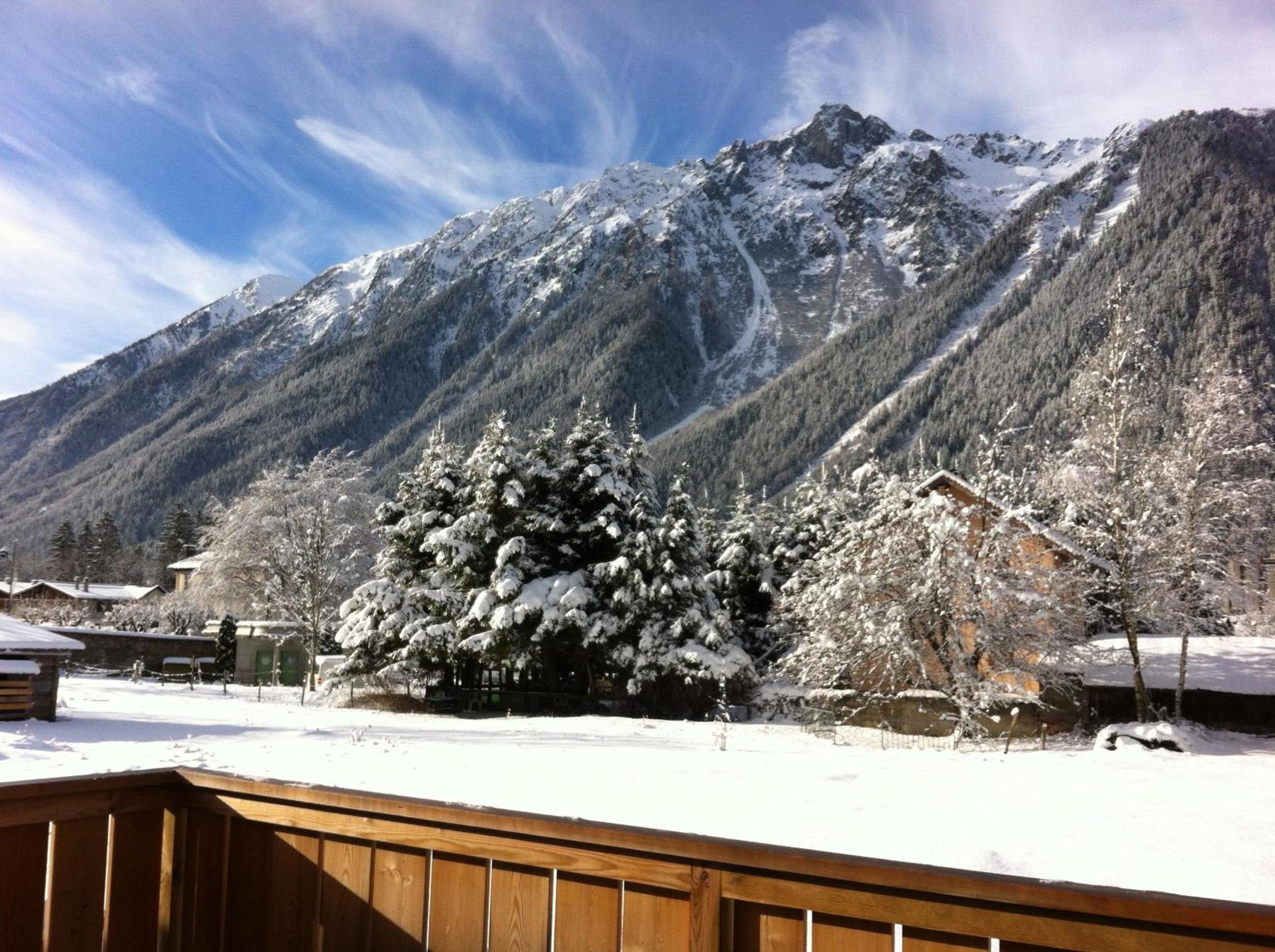 Chalet Café