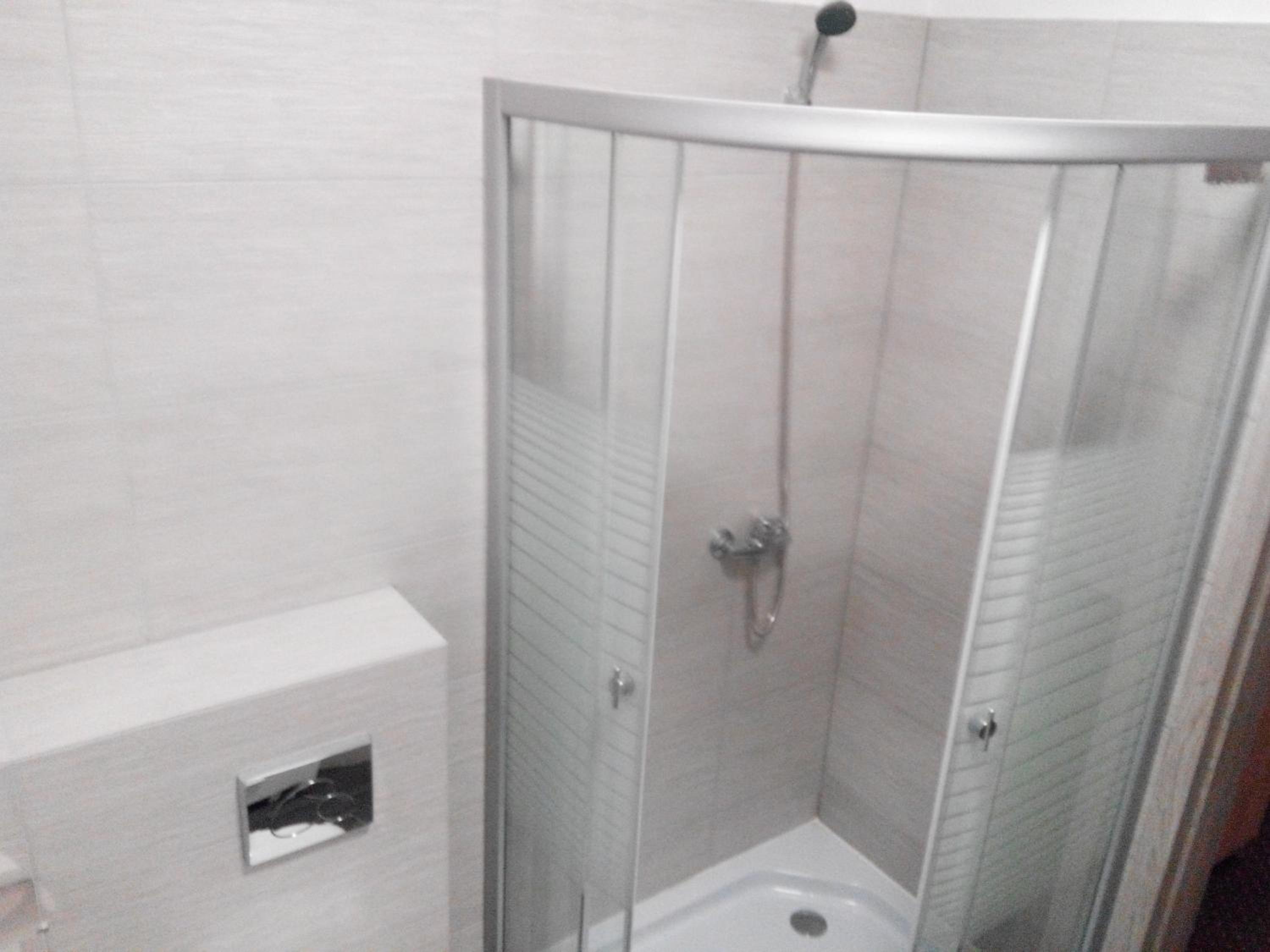 Triple Room with Private Bathroom - Photo 4