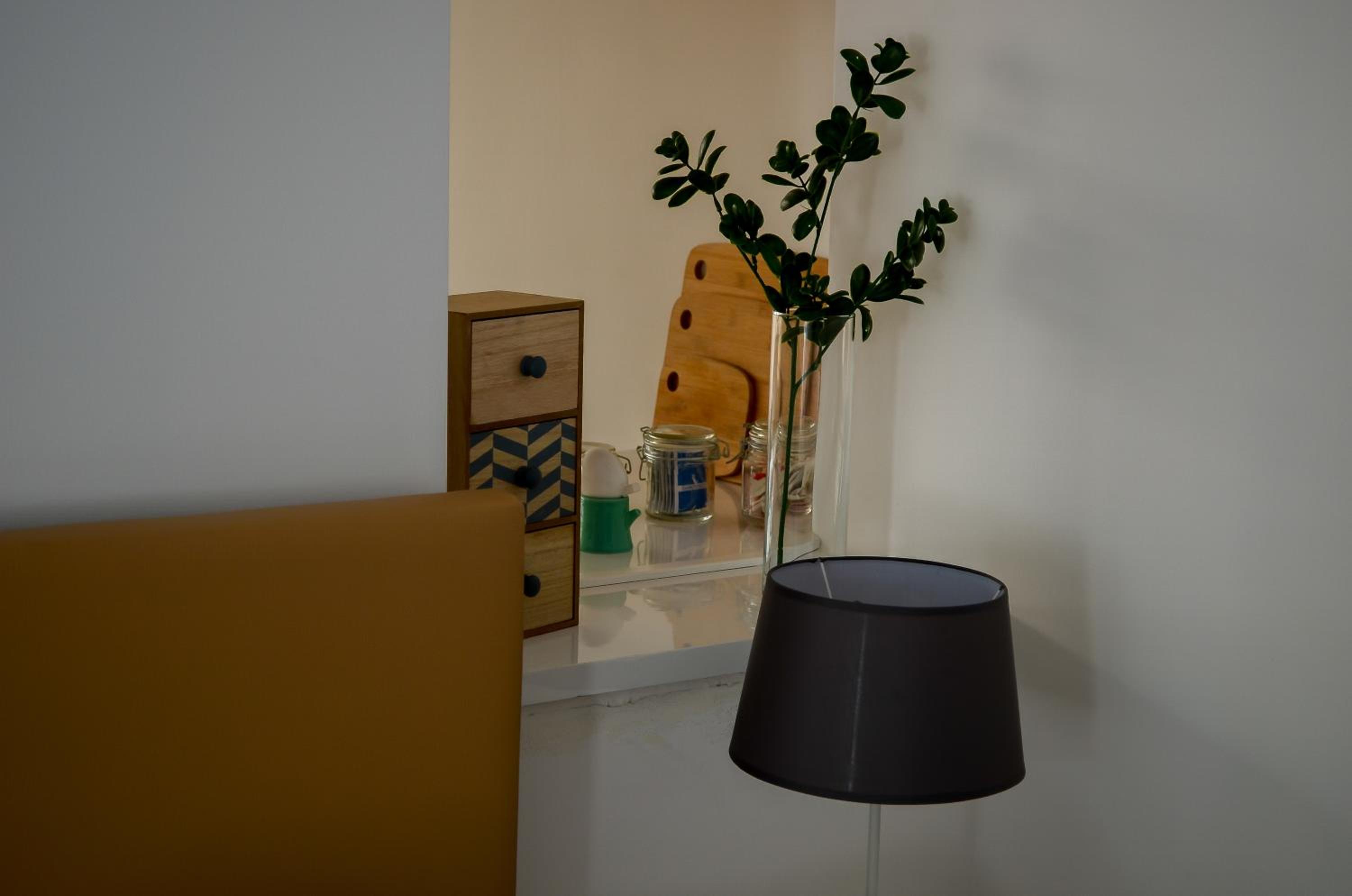 Studio with Private External Bathroom photo 2