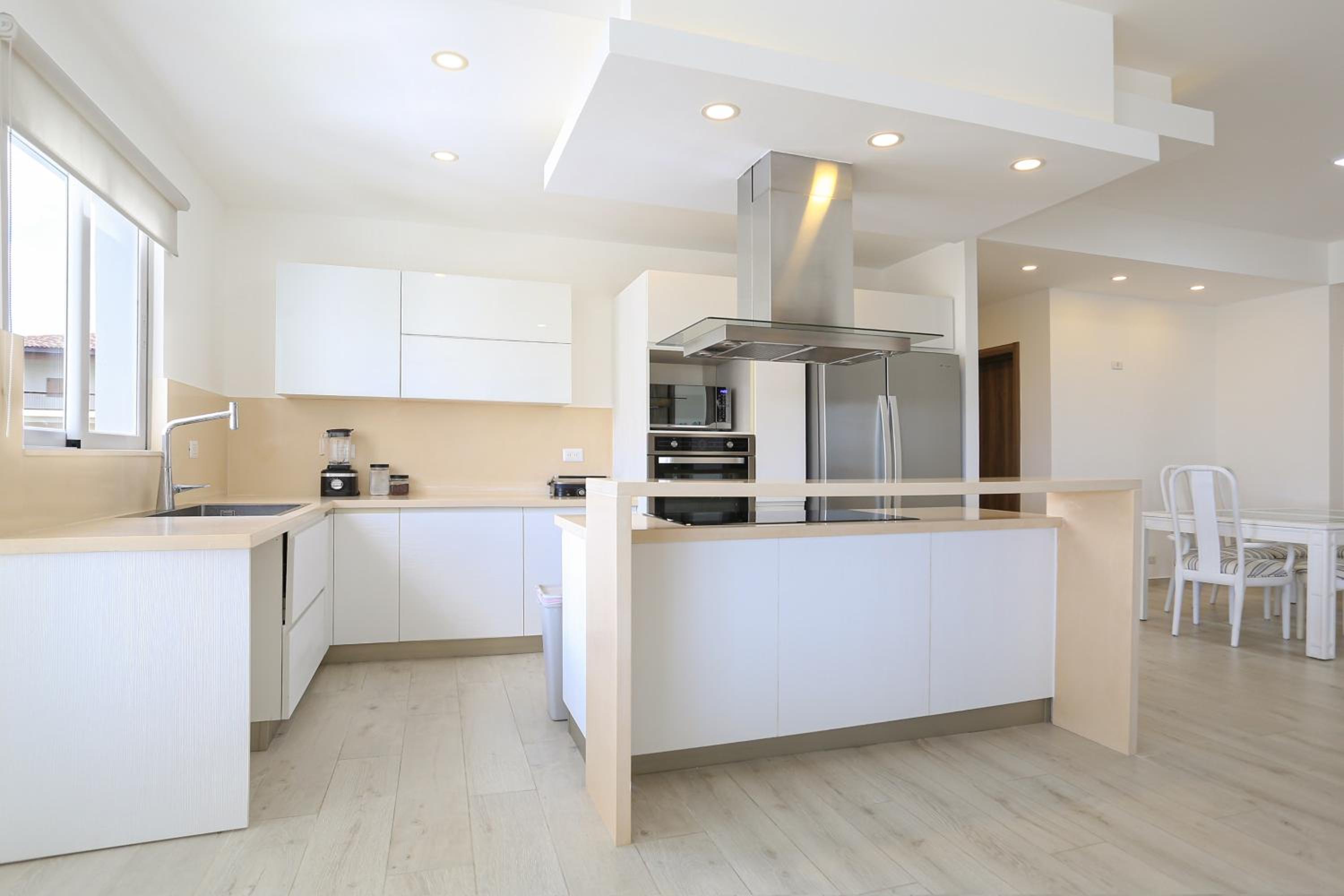 Three-Bedroom Apartment - High Floor