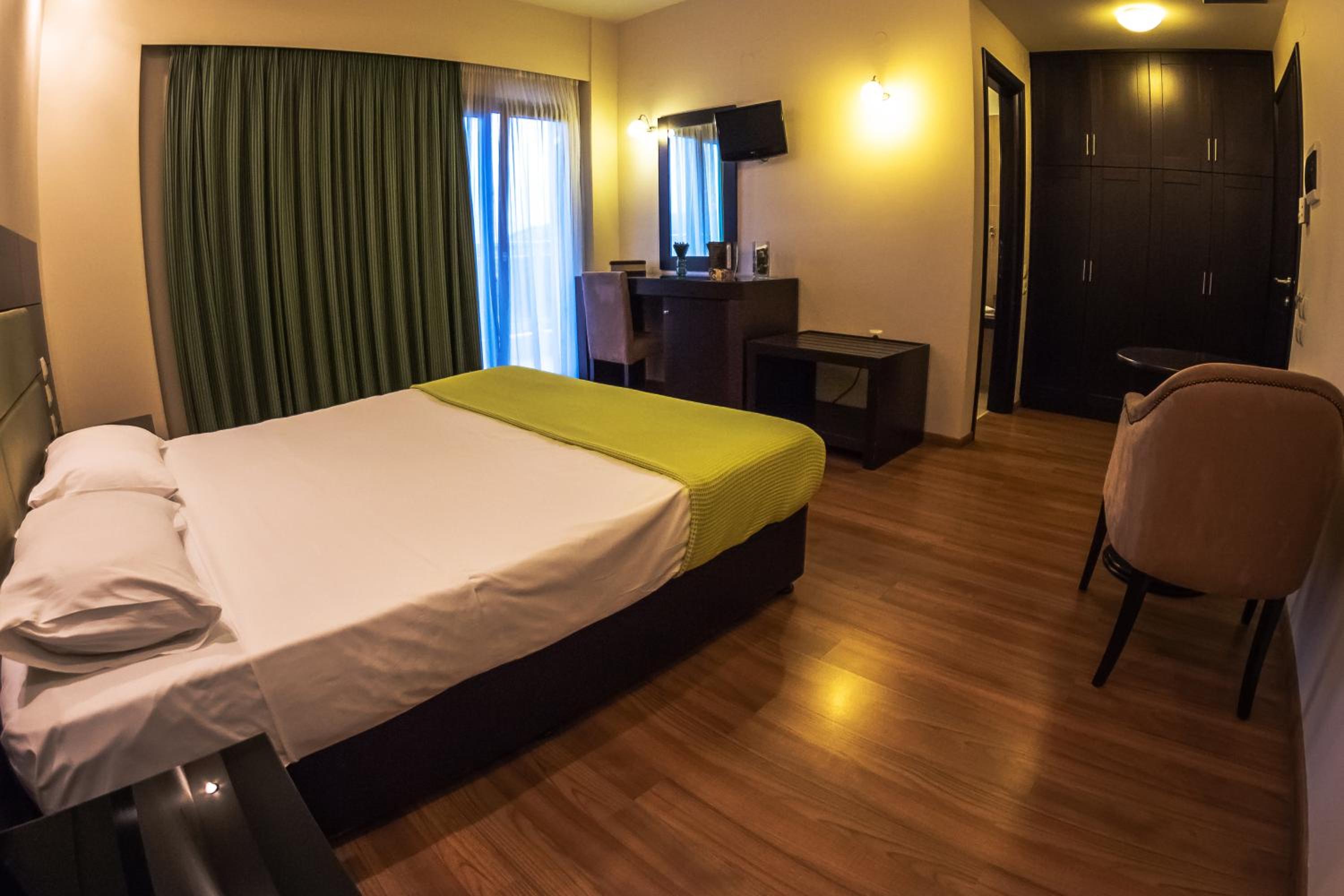 Single Room photo 2