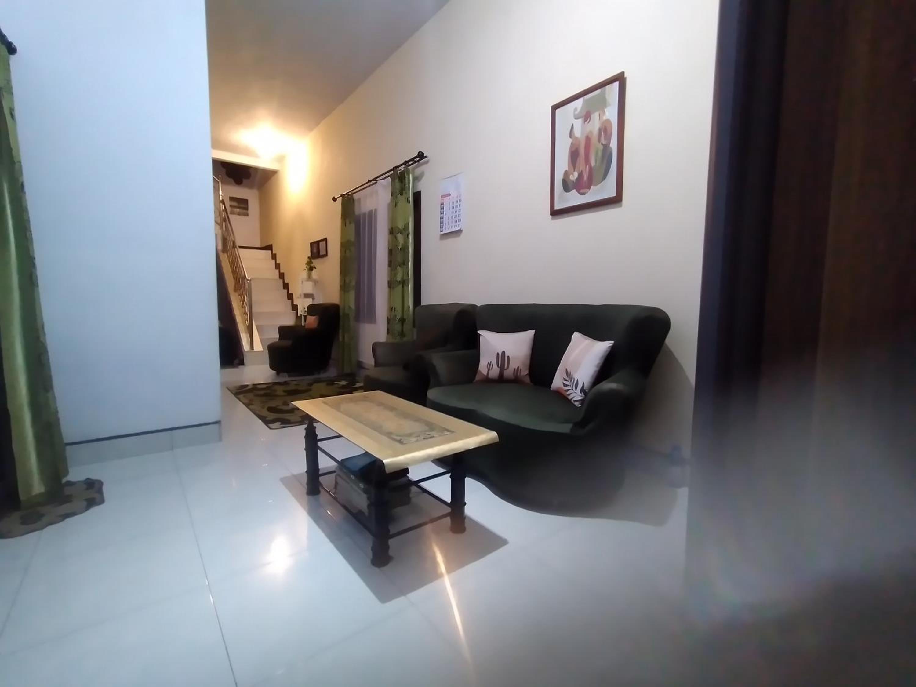 Four-Bedroom House photo 3