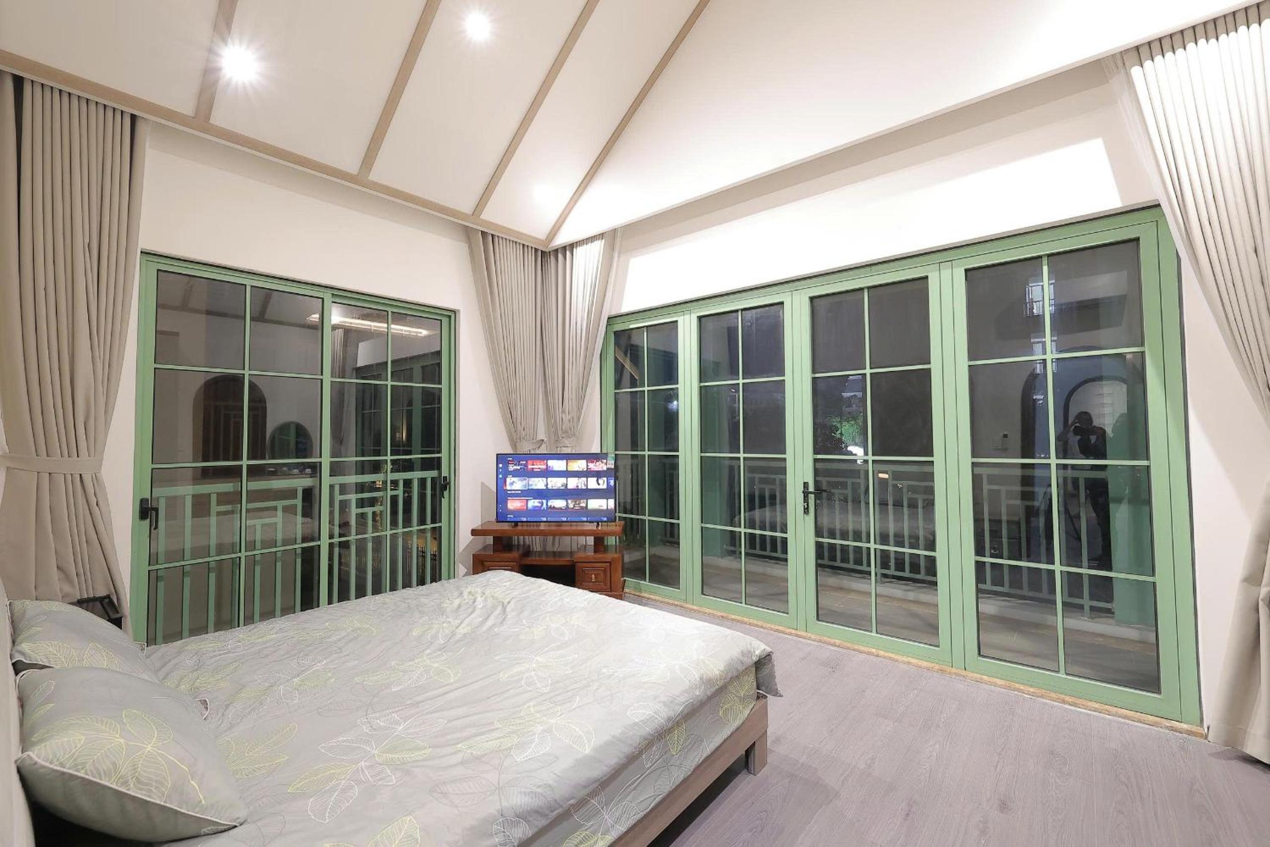 One-Bedroom Suite photo 2