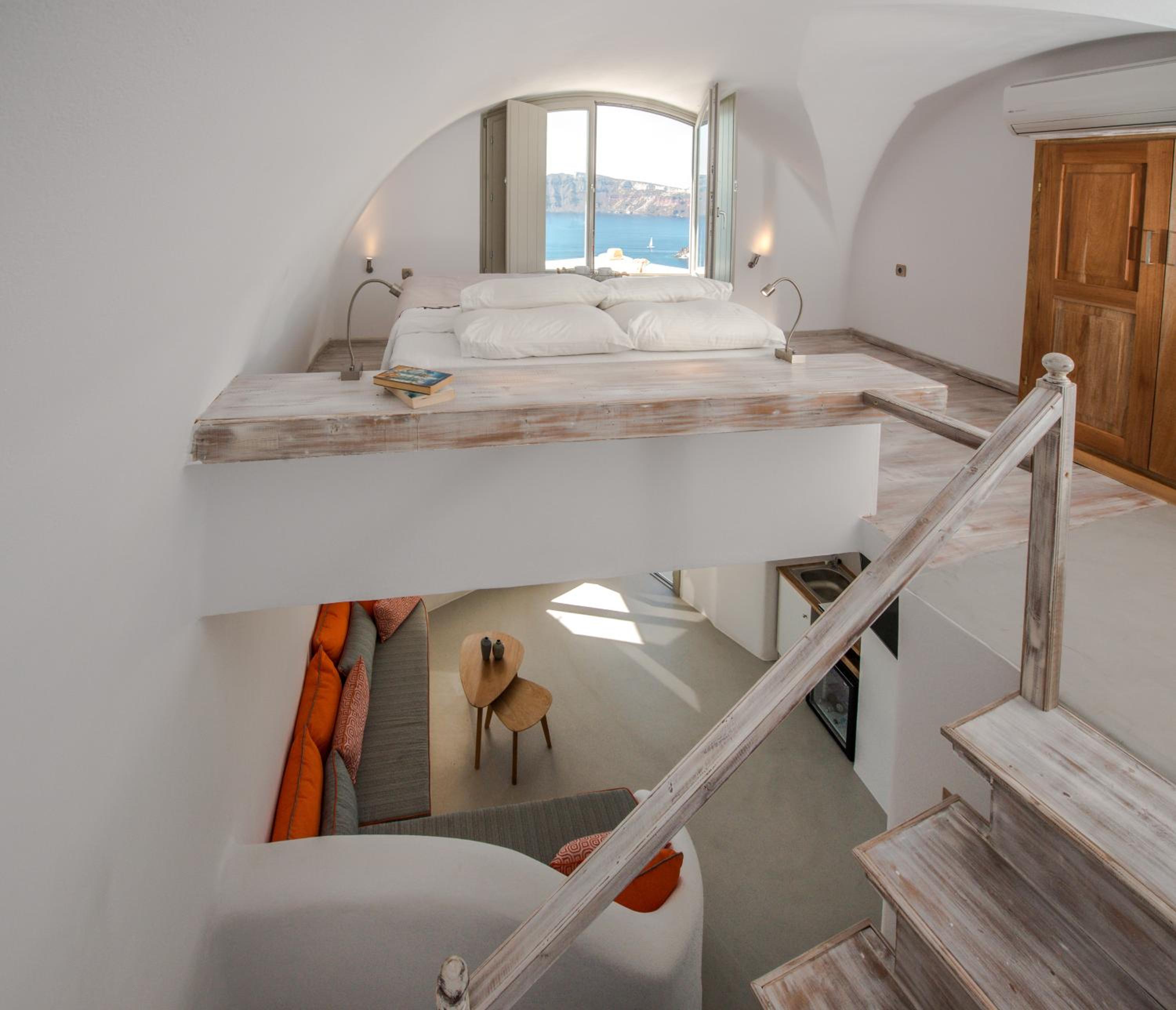 Premium Suite with Outdoor Hot Tub and Caldera View