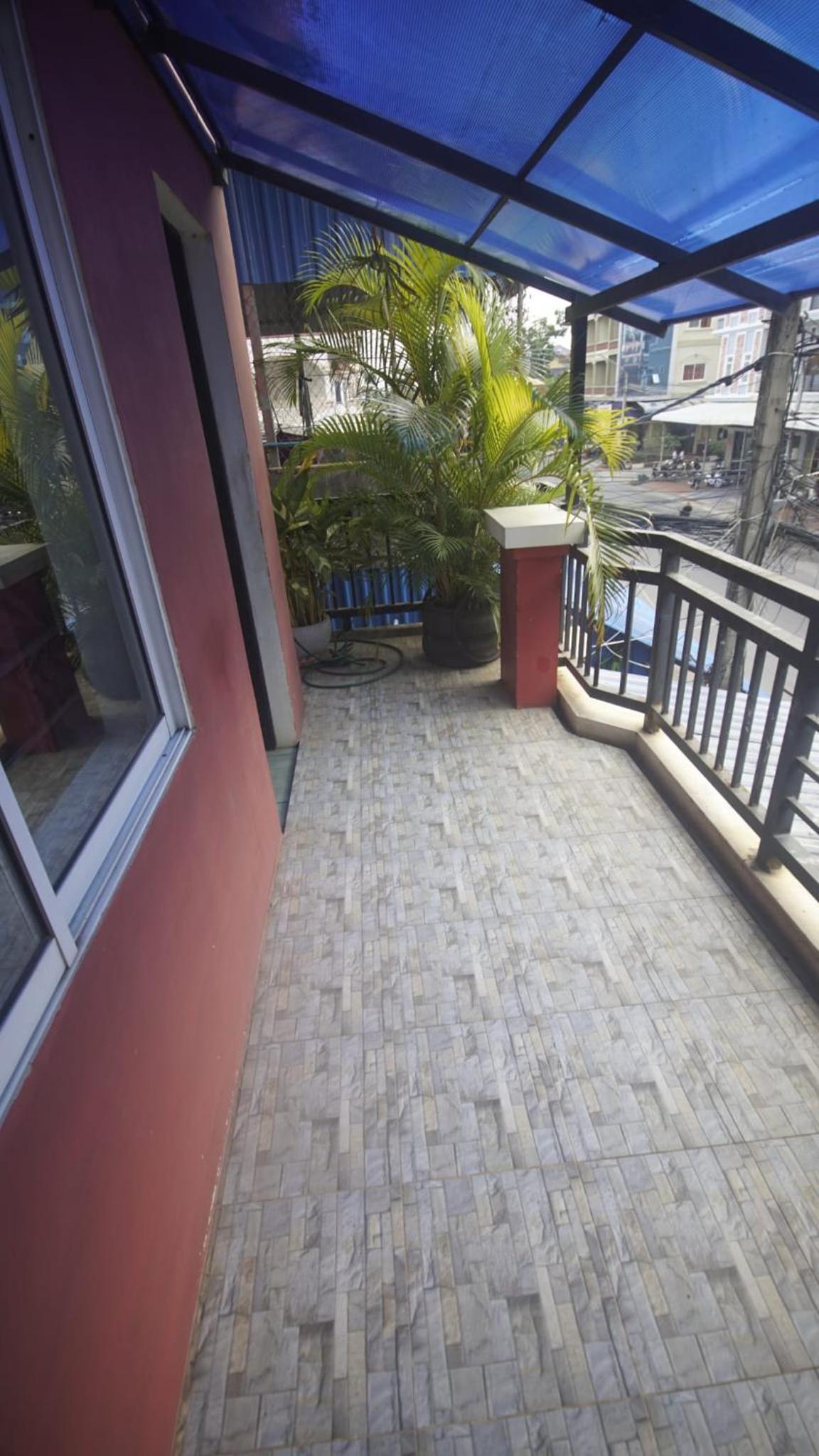 Apartment with Balcony