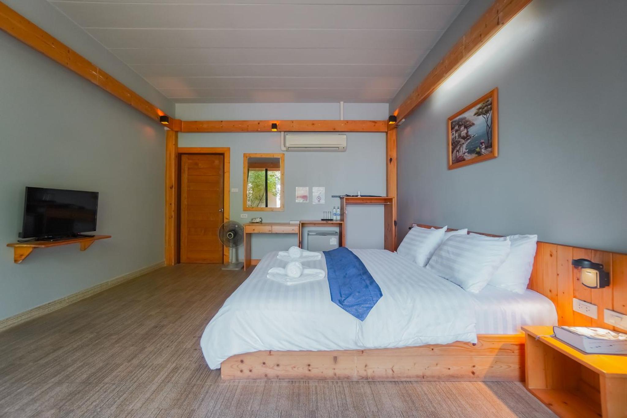 Superior King Room