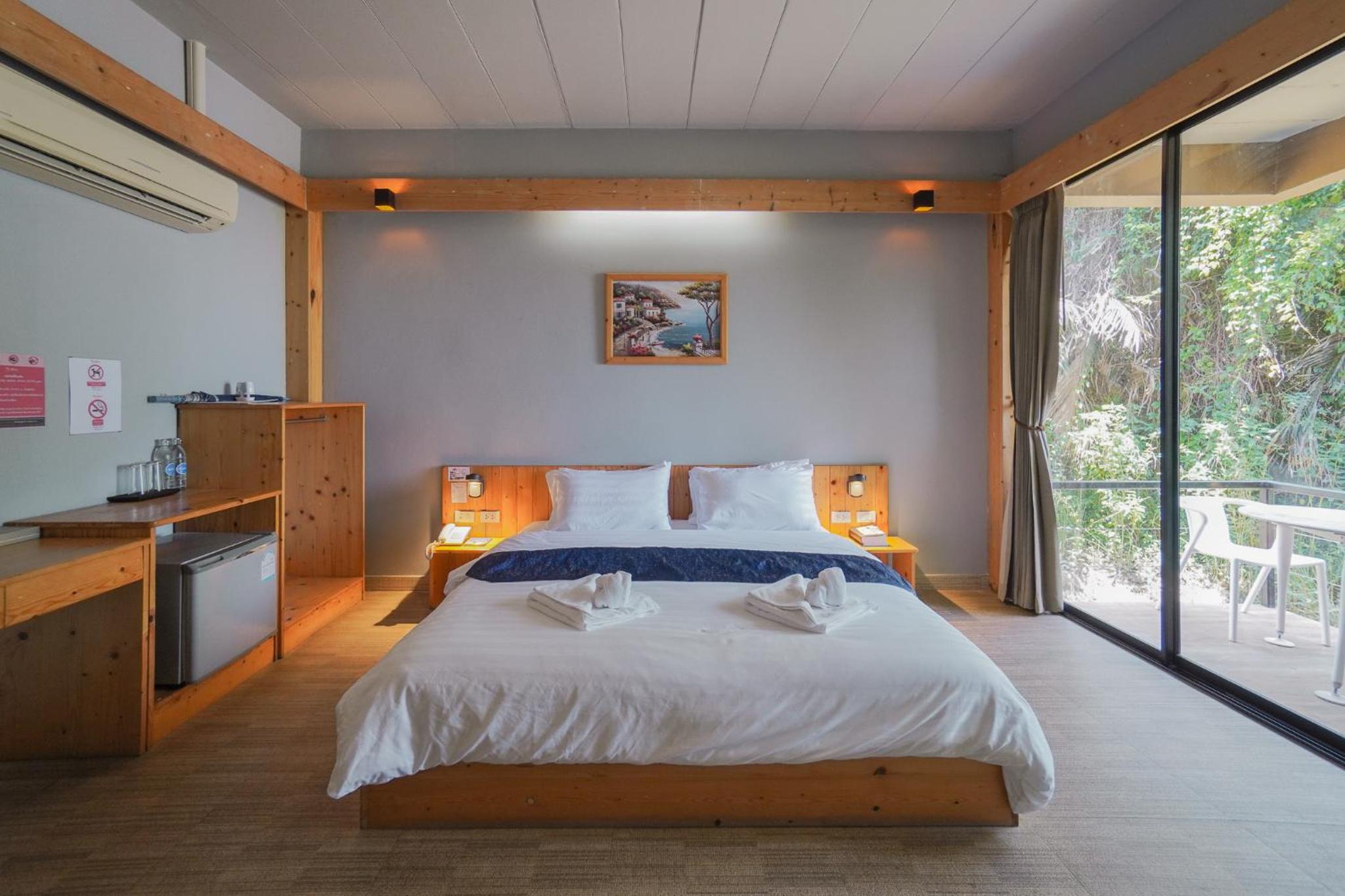 Superior King Room
