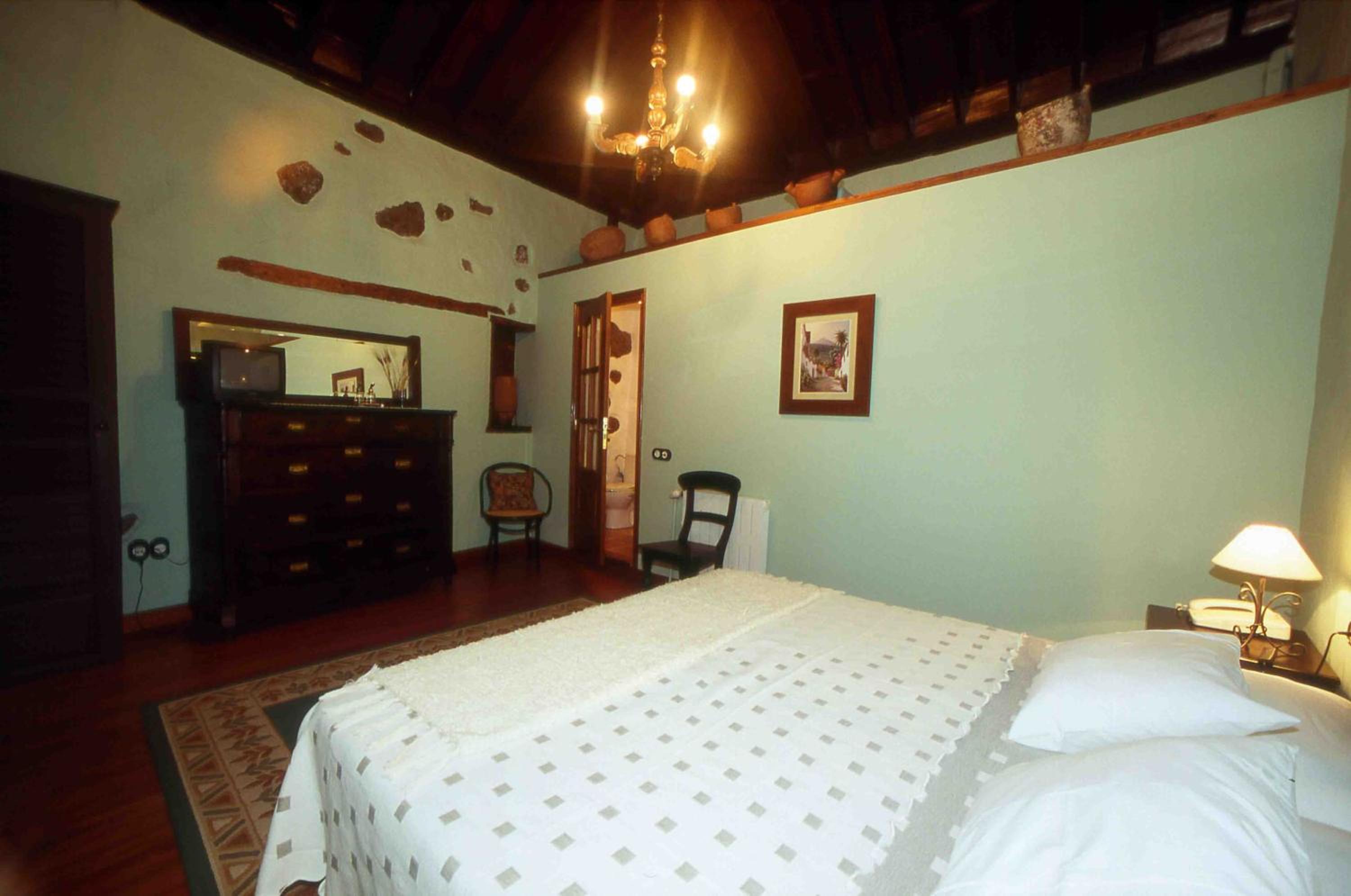 Double or Twin Room photo 3