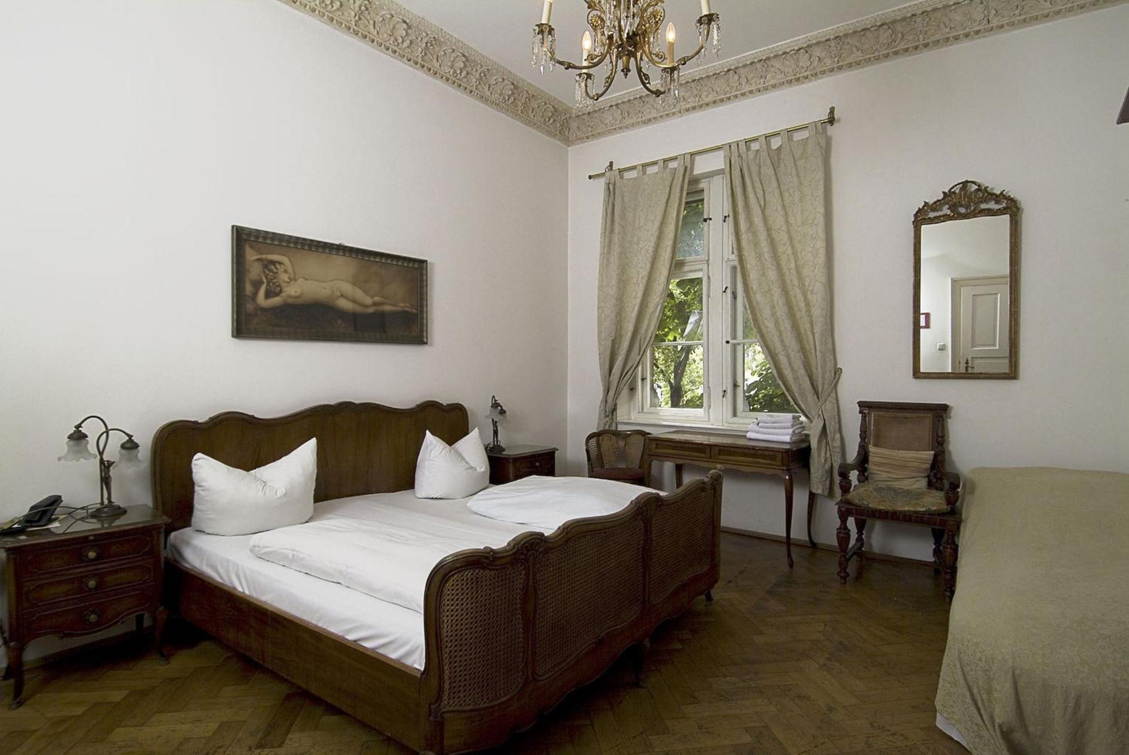Double Room with Shower/WC
