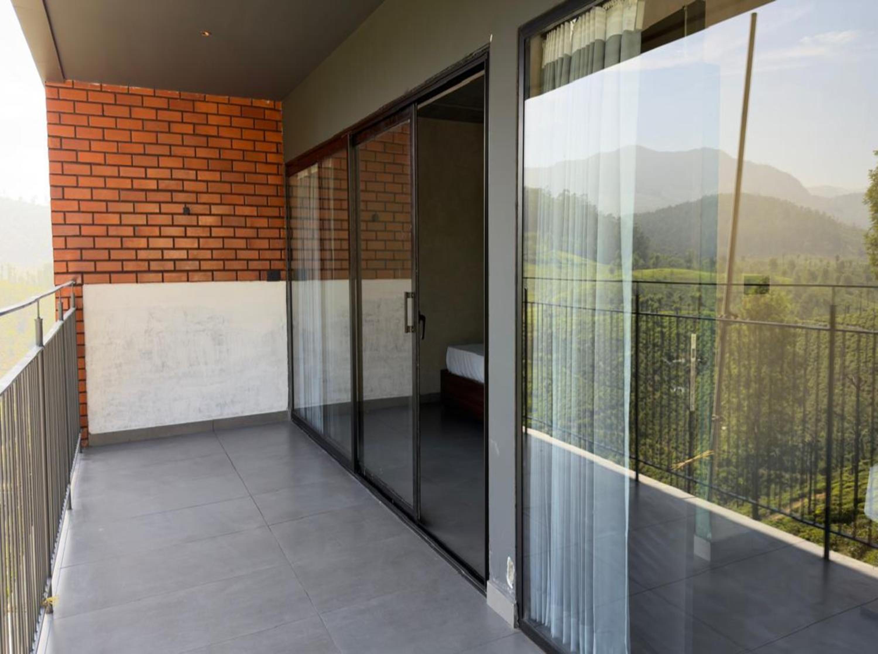 Suite with Mountain View - Photo 2