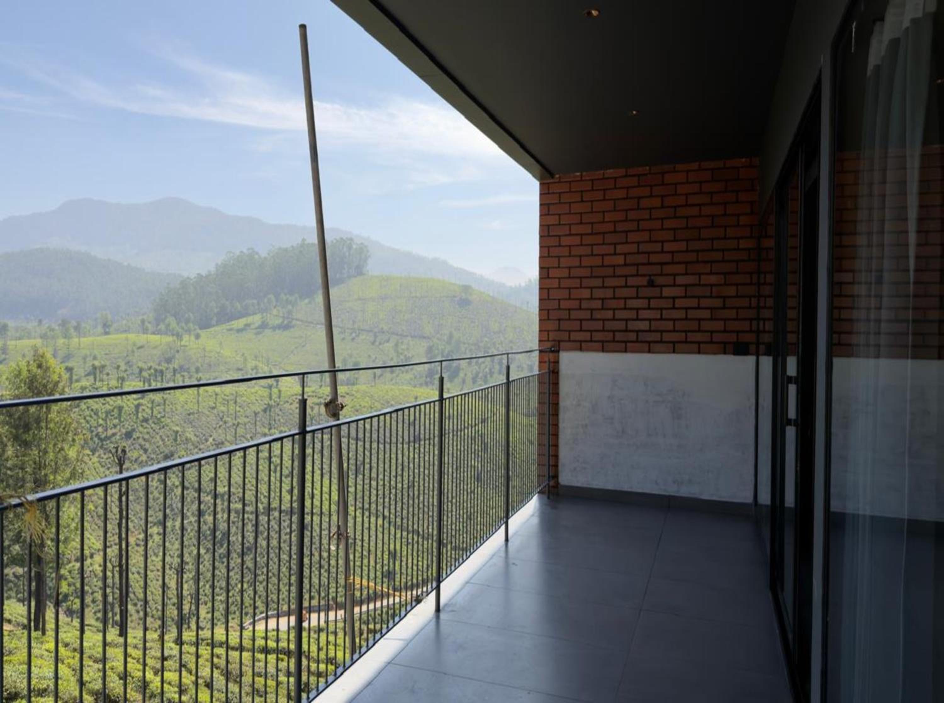 Suite with Mountain View - Photo 3