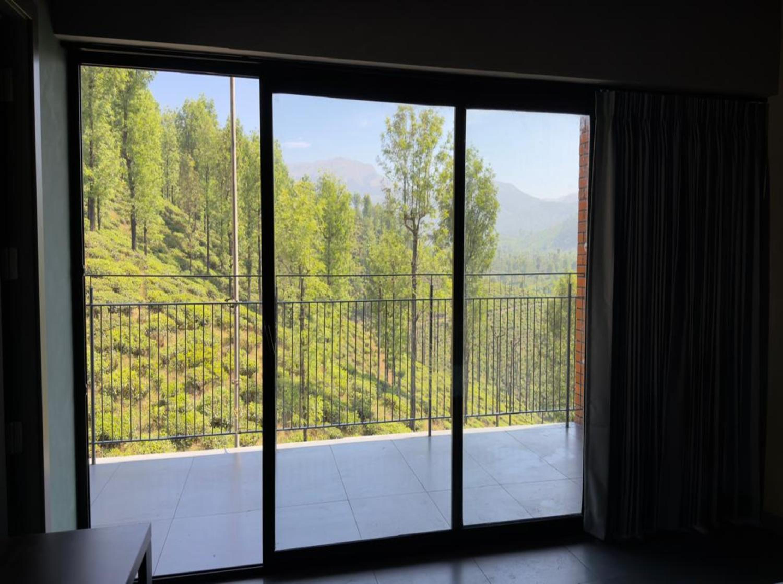 Suite with Mountain View - Photo 4