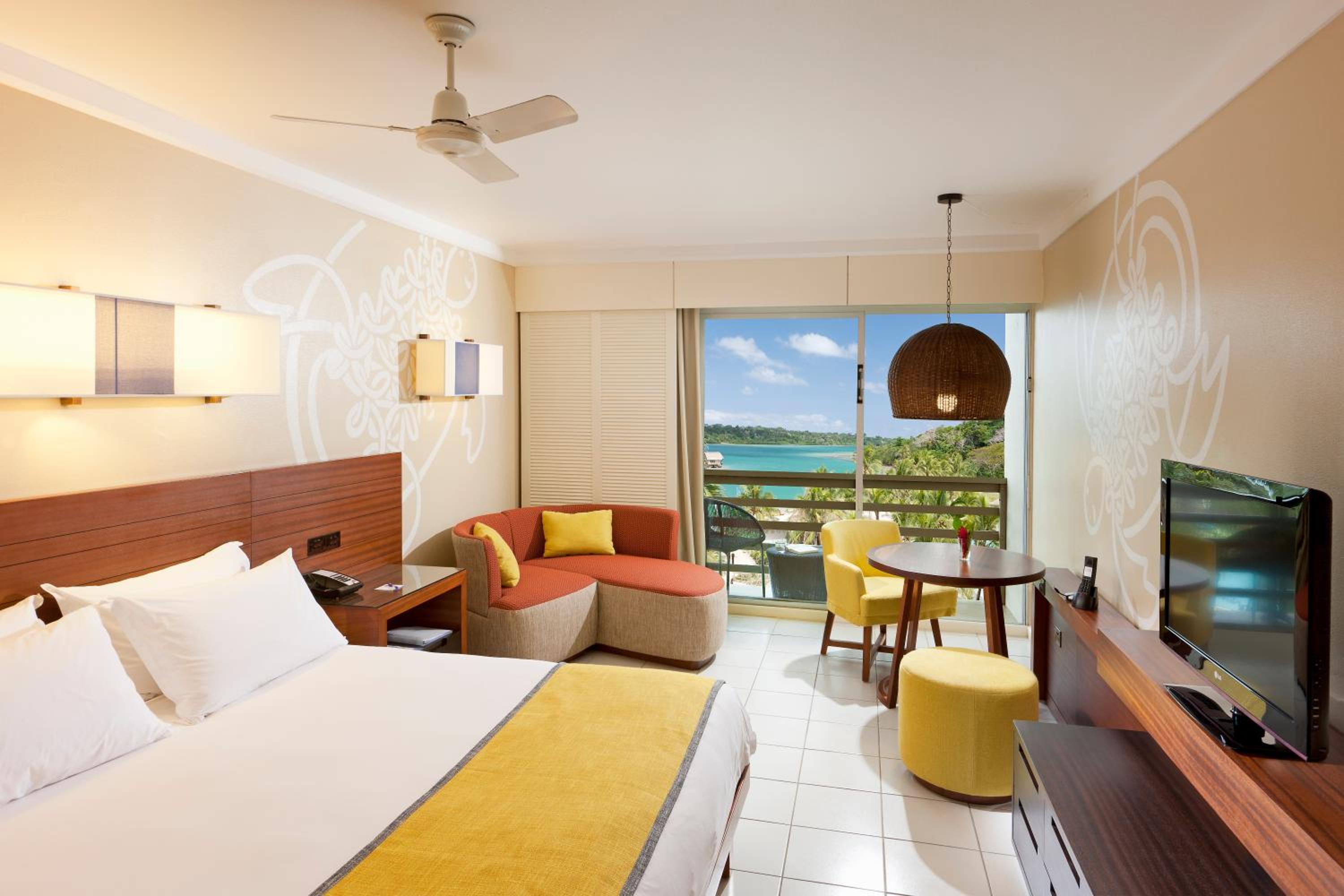1 King Bed Lagoon View photo 1