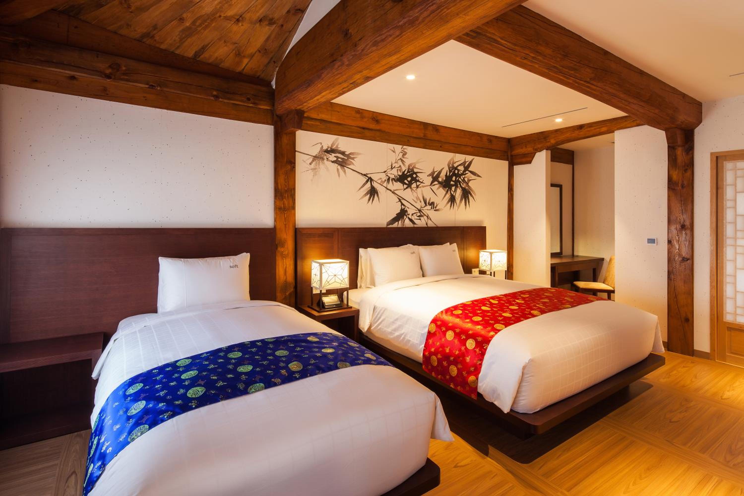 Deluxe Room With 1 Double Bed And 1 Single Bed