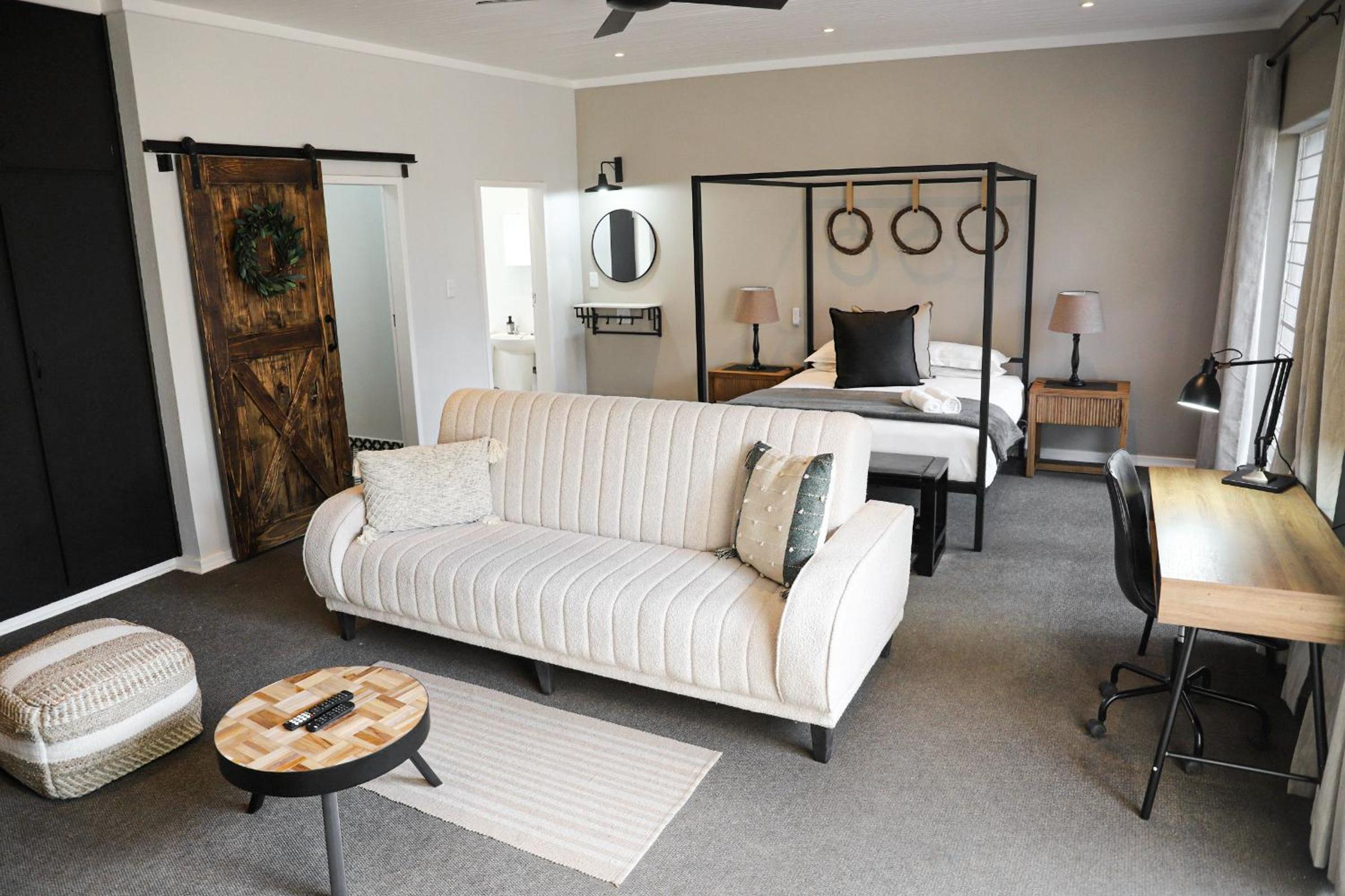 Deluxe Apartment